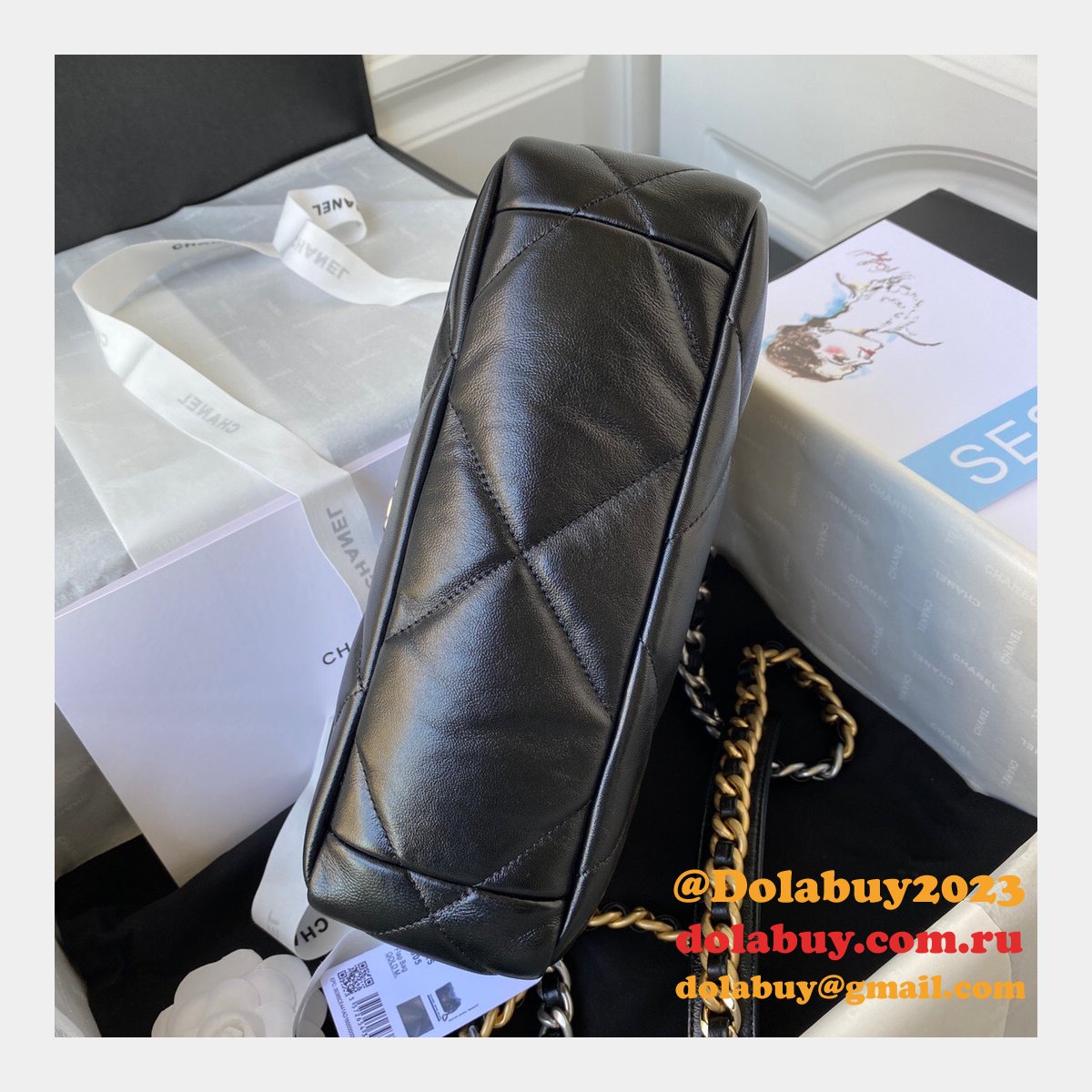 Replica Suppliers Black/Gray Quilted Leather 26/30CM 19 Flap AS1161 Bag