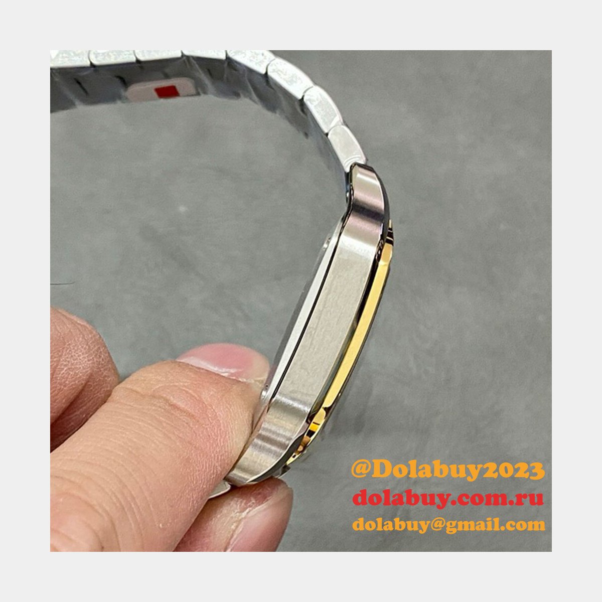 Cartier Medium Santos de Cartier watch