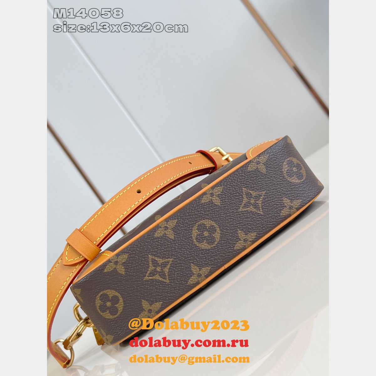Louis Vuitton Trocadéro Wearable Luxury G69 M14058 Brown Wallet Fashion Show