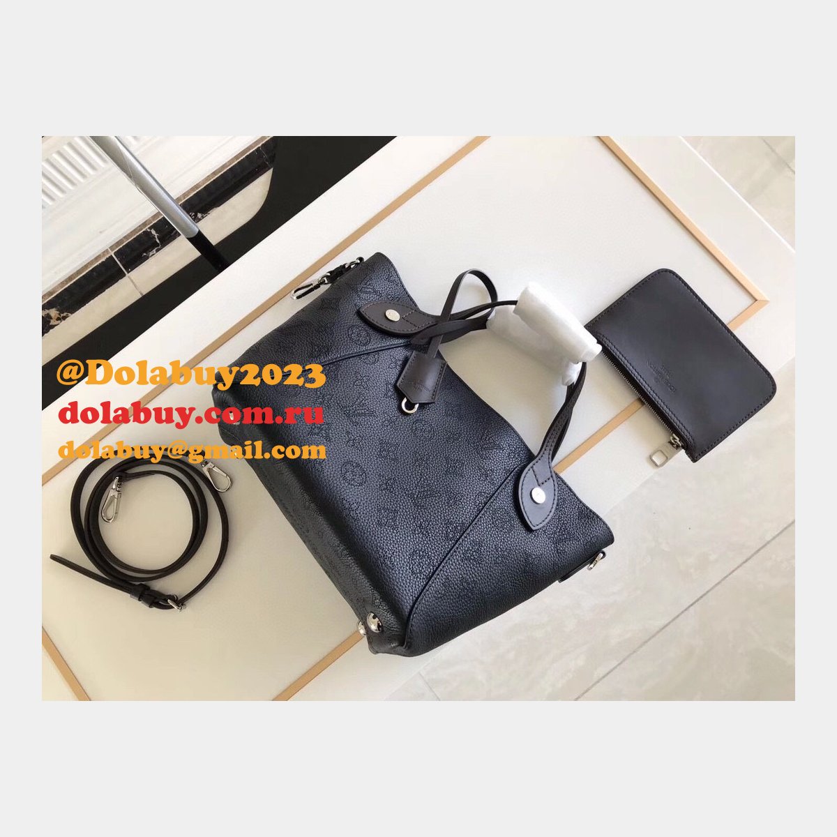 7 Star Louis Vuitton Mahina M54353/M54350 Hina Handbags