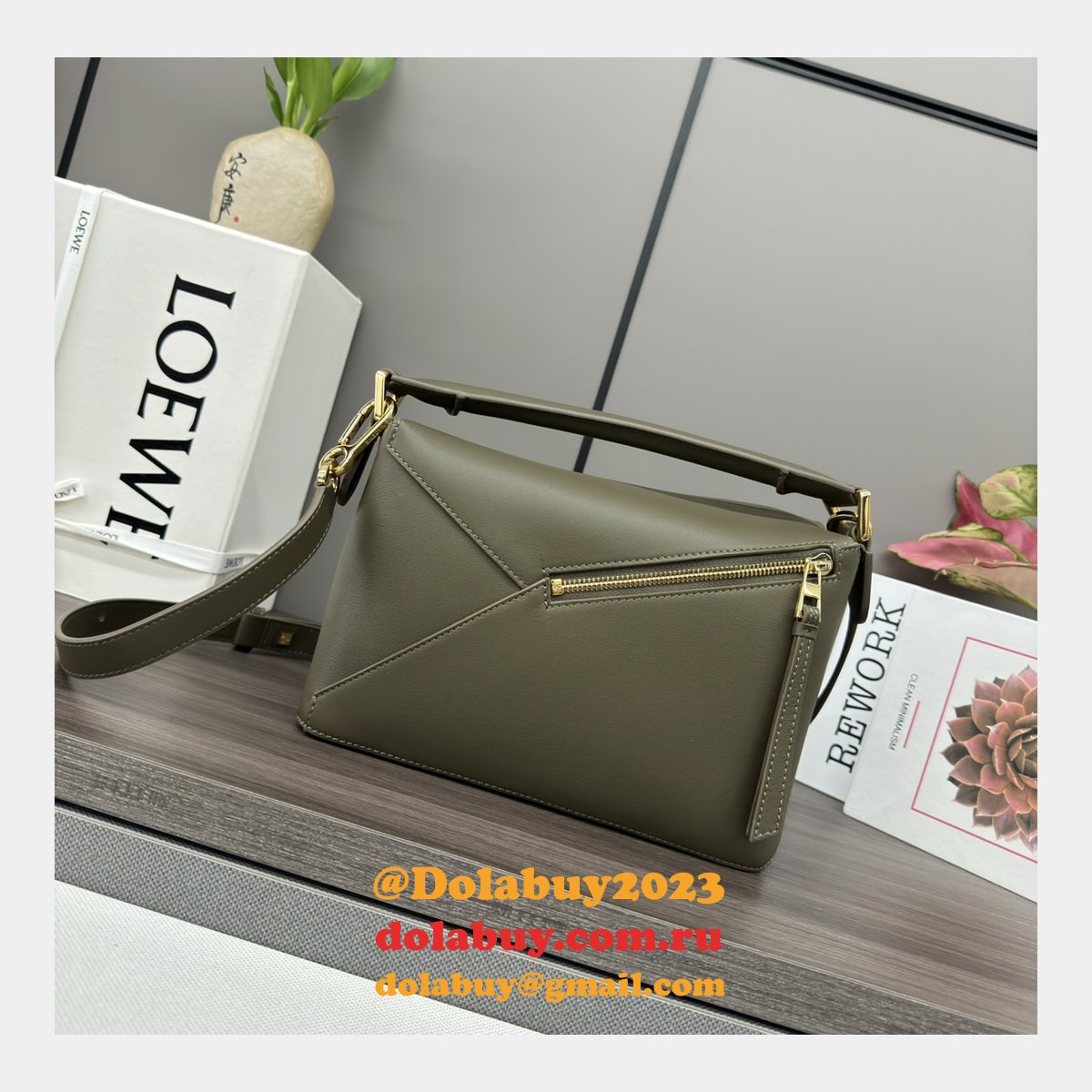 Fashion Small Puzzle Bag In Classic Calfskin 24CM