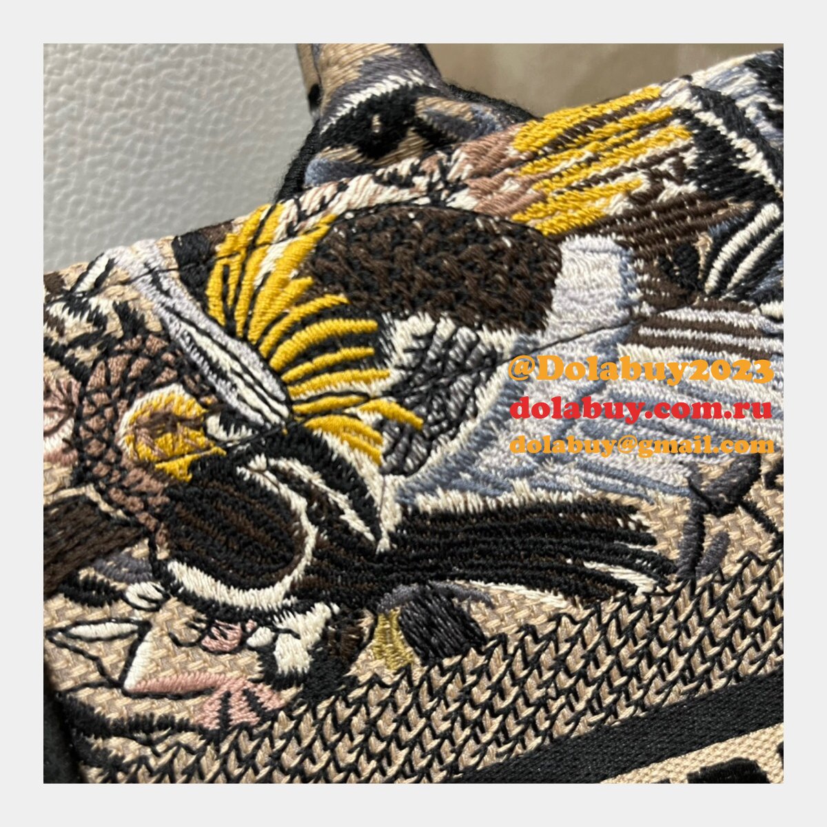 2022 High Quality CD Book Tote 26.5/36CM Replicas Bags