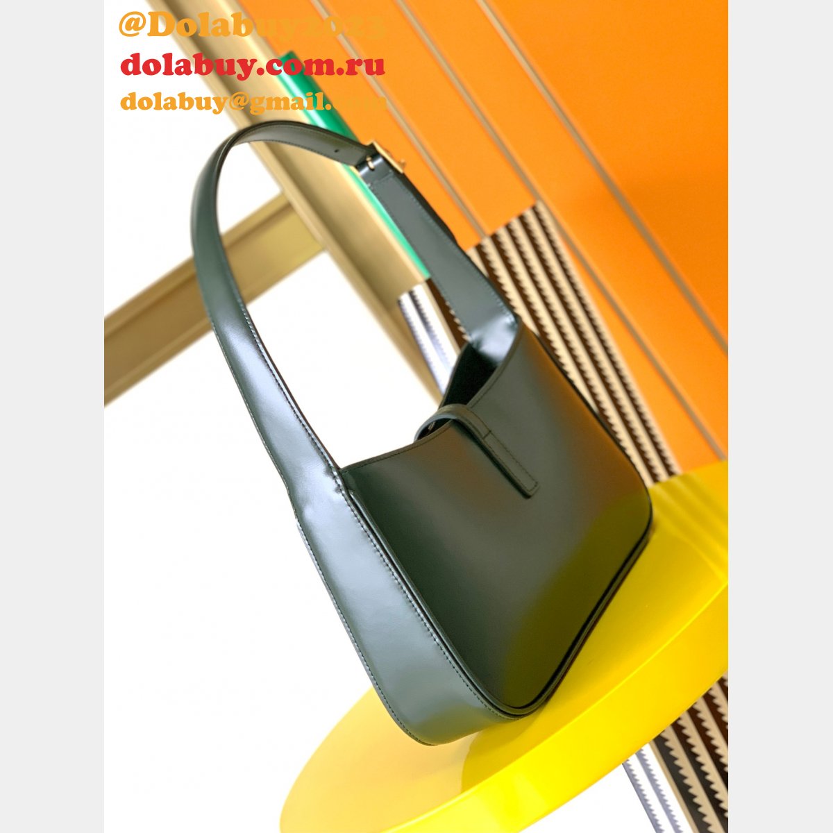 Top Quality Saint Laurent Replica Le 5 À 7 Hobo 657228 Bag