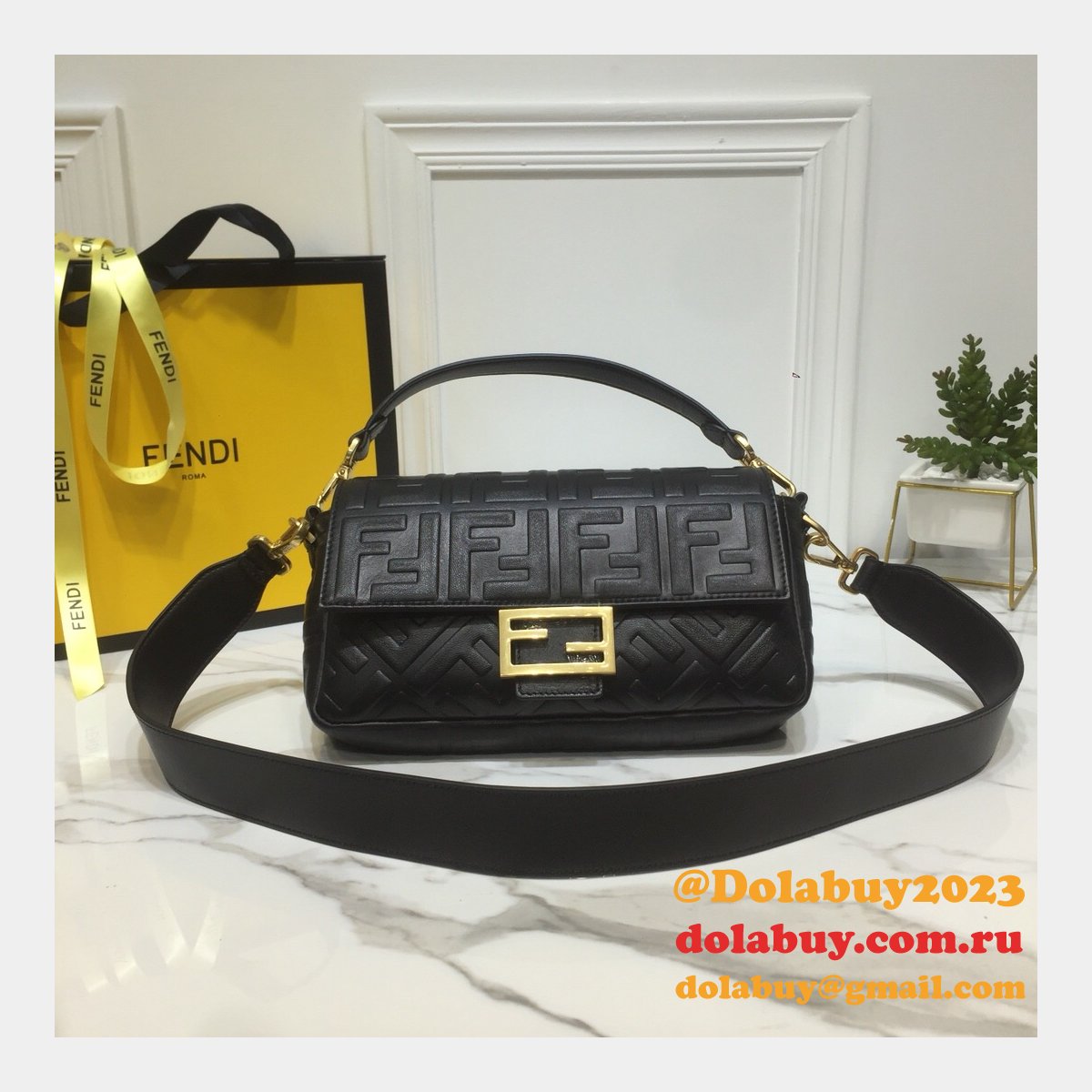 F**di baguette medium bag 8bs600 black/white