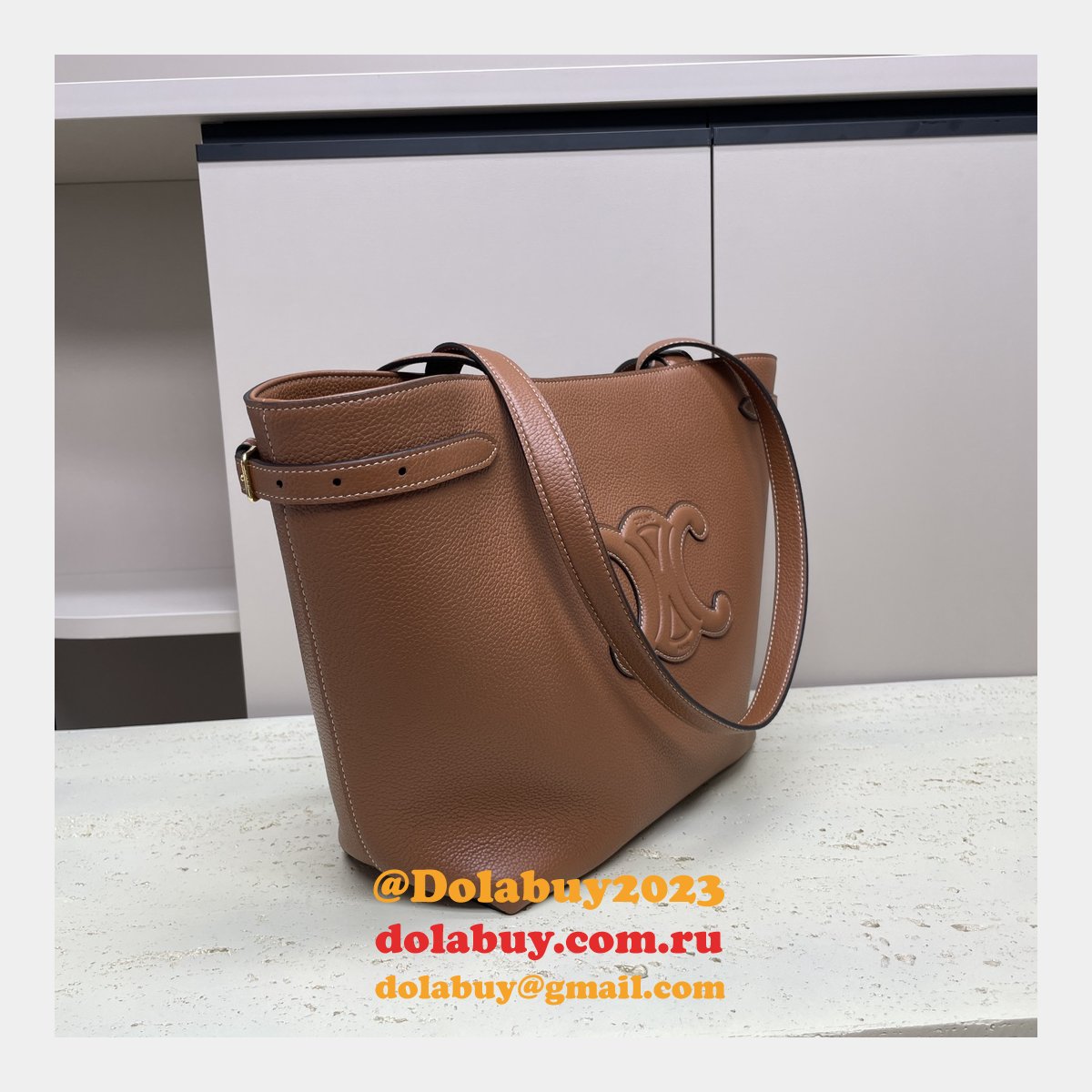 Luxury Best Celine 116853 Medium Cabas Anais Cuir Triomphe