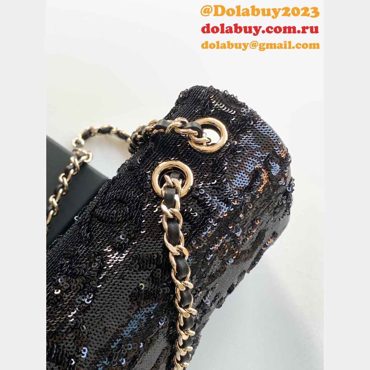 Luxury Replica A69900 Flap Mini Classic Handbag