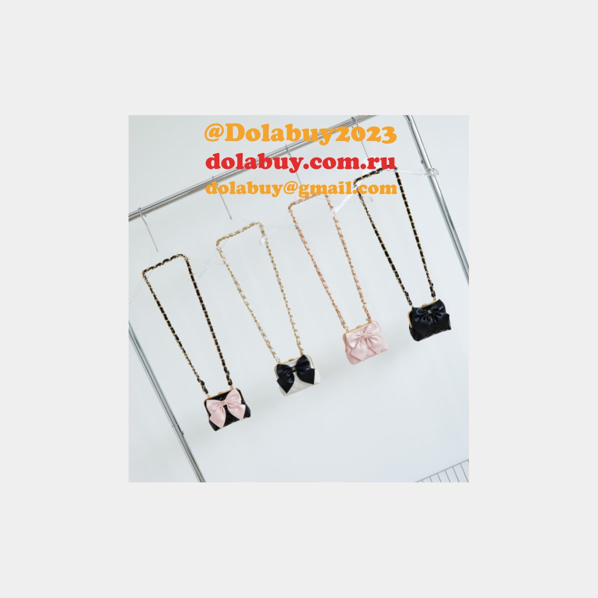 Perfect Replicas AP4028 Clutch With Chain 1:1 Mirror Bag