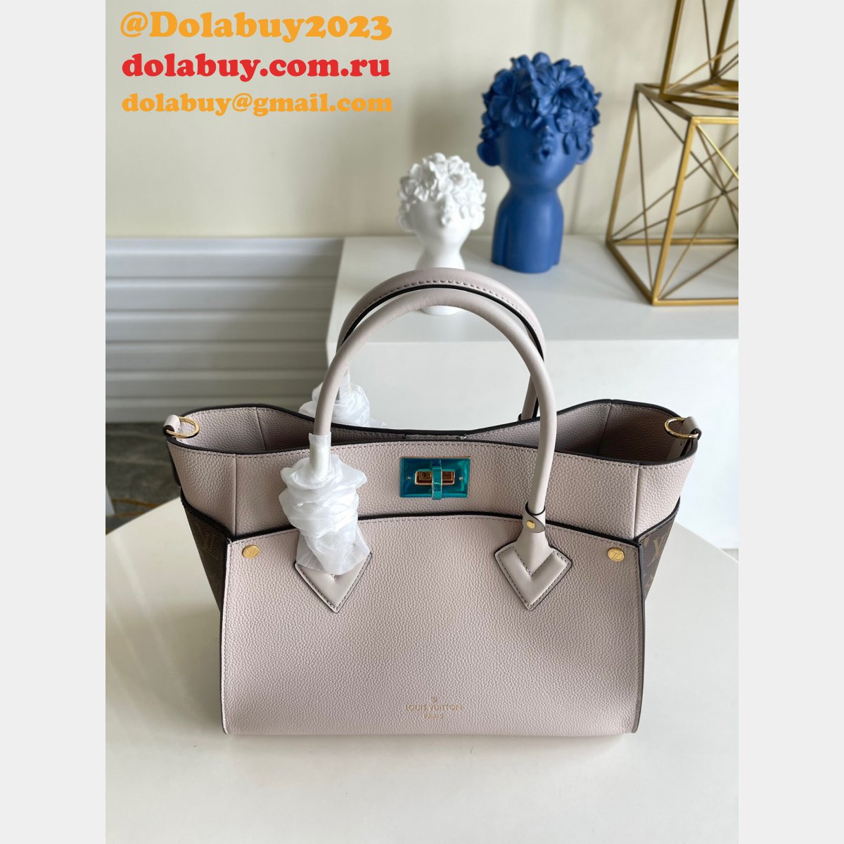 1:1 Replica Louis Vuitton On My Side MM High End Leathers M58485/M56934 Handbags