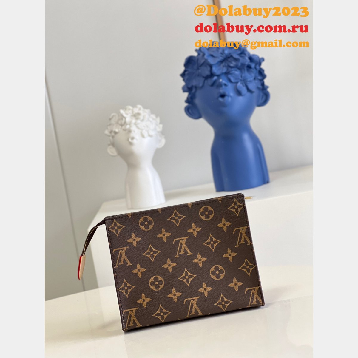 High Quality Designer Replica Louis Vuitton Purses M47546 Pouch