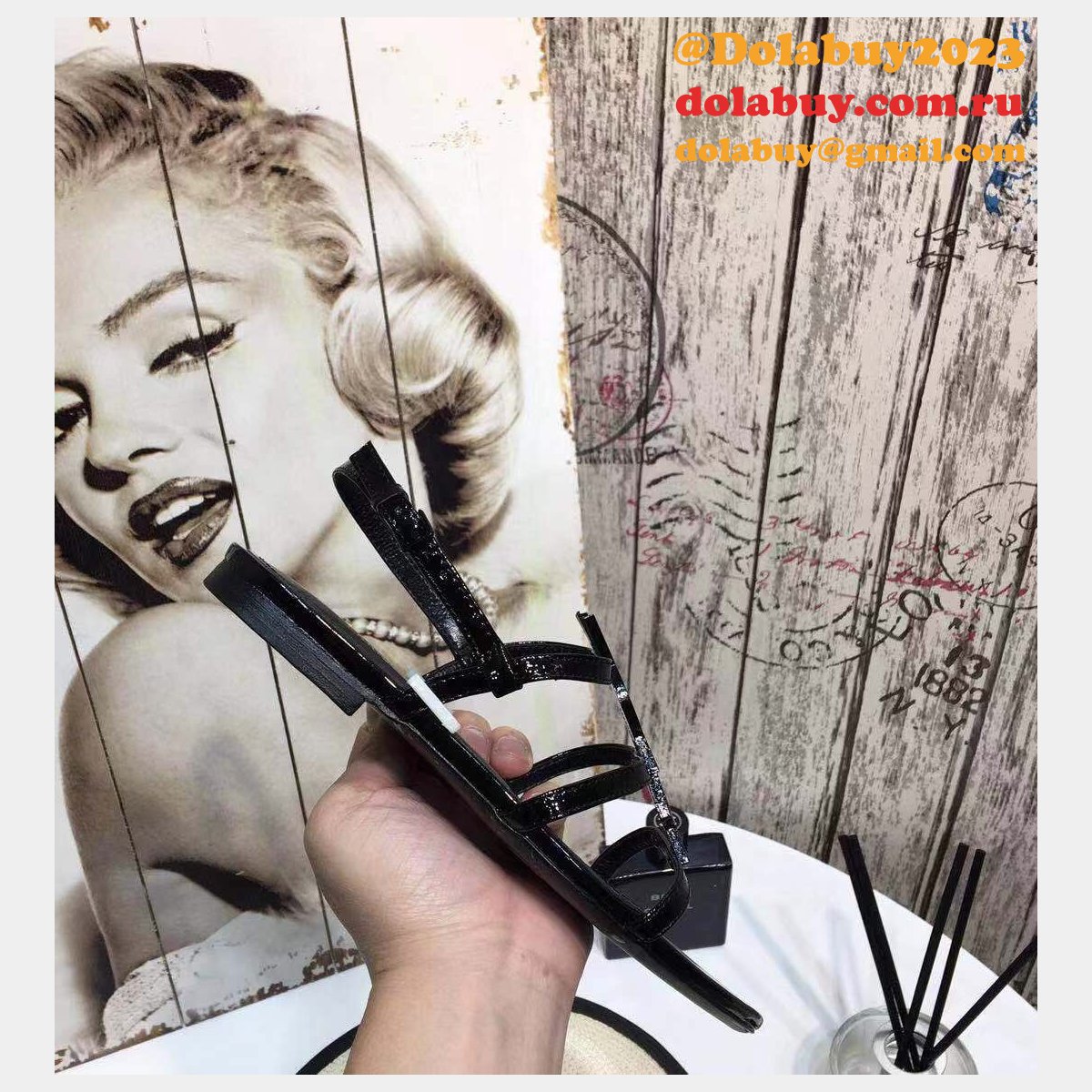 Saint Laurent Flat Sandals 003