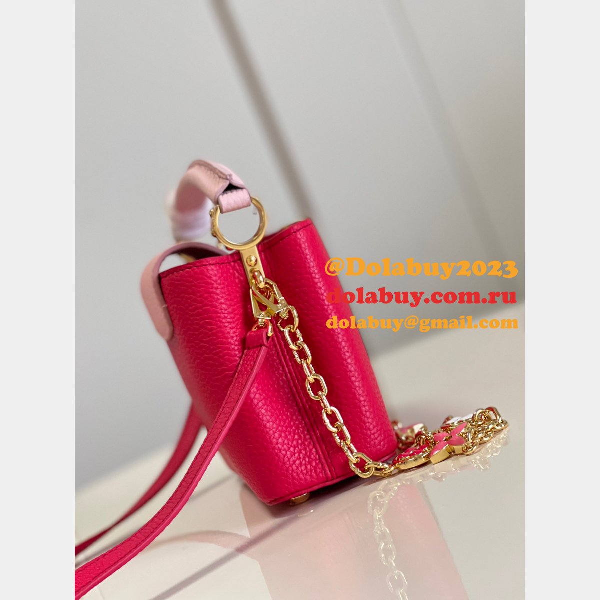 Perfect Fake Louis Vuitton Capucines Red M20845 UK Shop