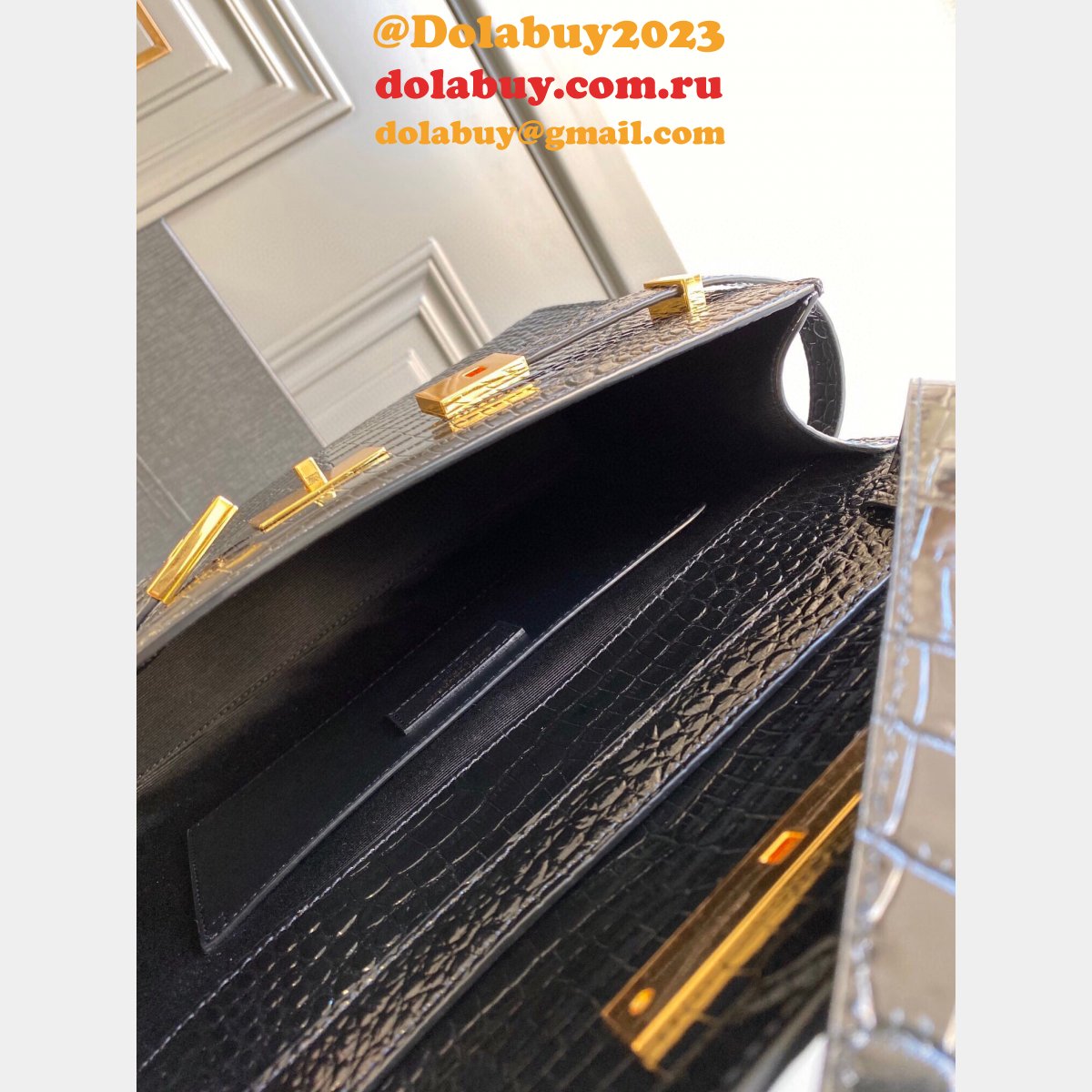 Top Quality Saint Laurent Leather Manhattan Shoulder Bag Golden Black