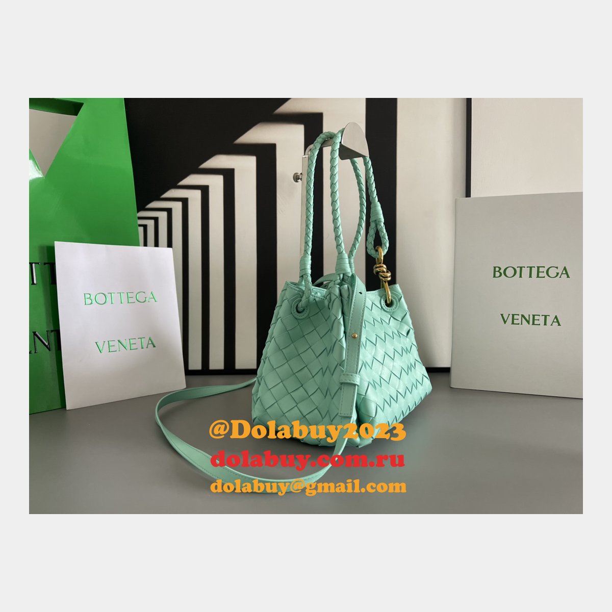 Top Quality BOTTEGA VENETA parachute Andiamo mini size 796569