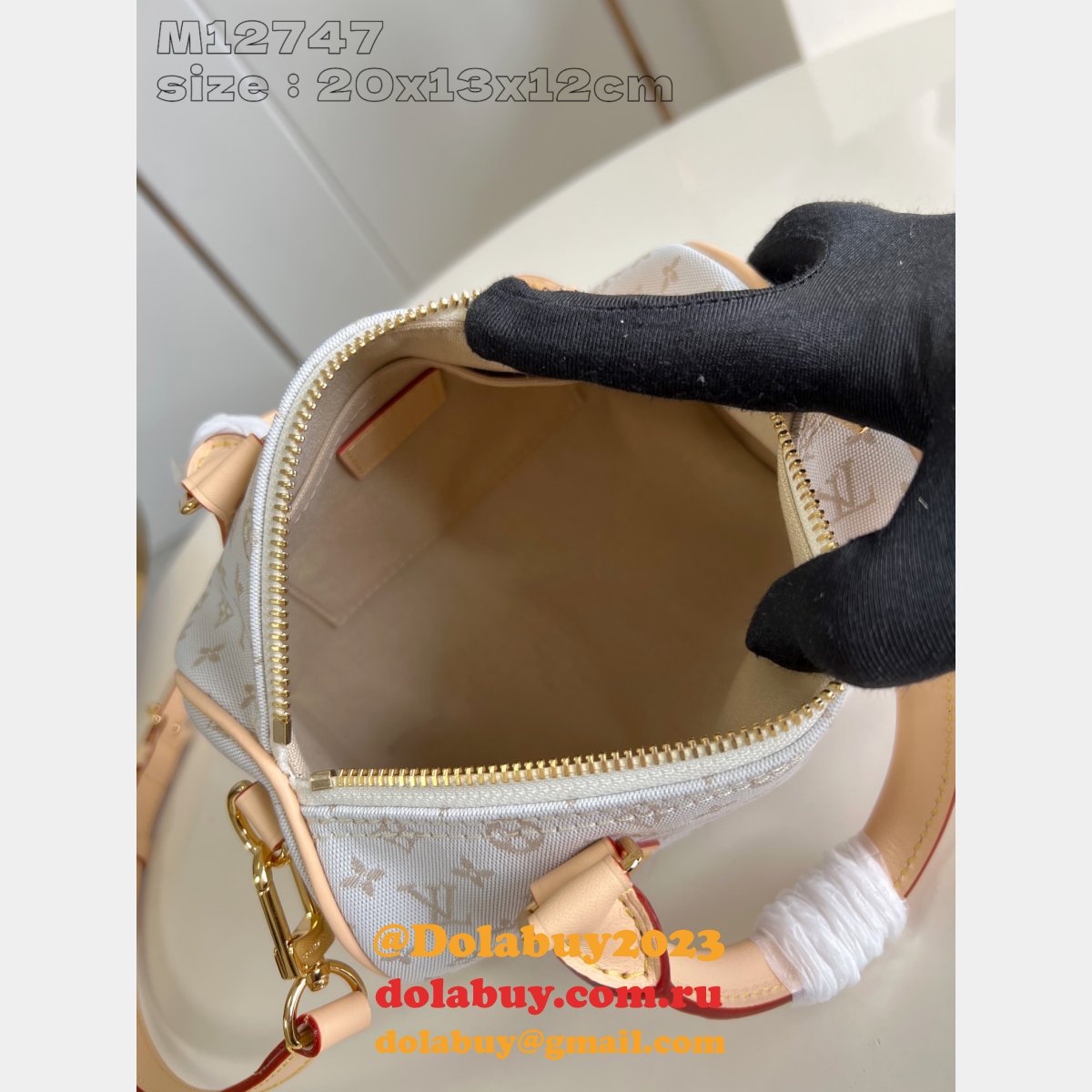 Louis Vuitton Top Quality Fake M12747 Speedy Bandoulière 20 Handbag