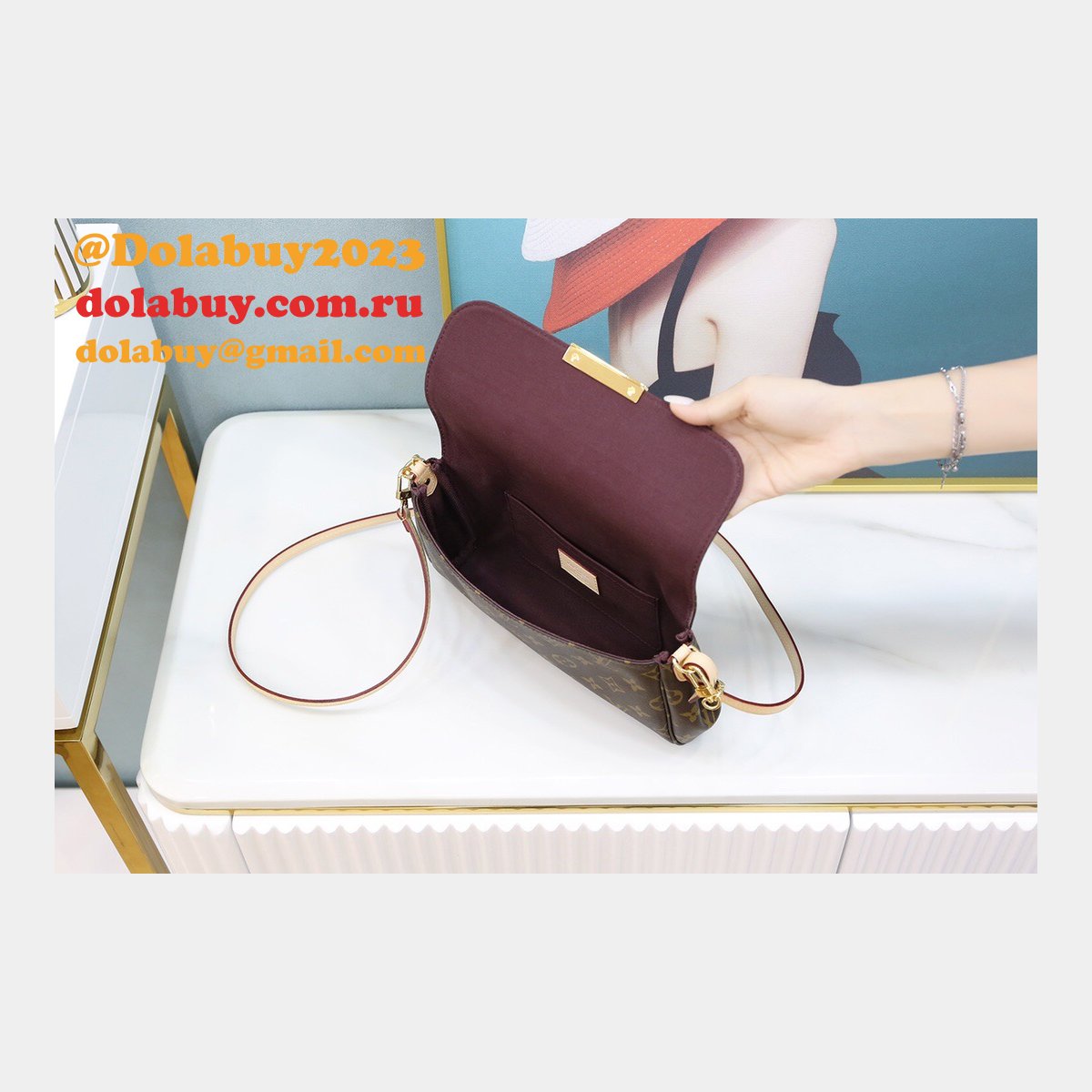 Louis Vuitton Favorite Monogram Canvas M40718 Replcias Handbagss