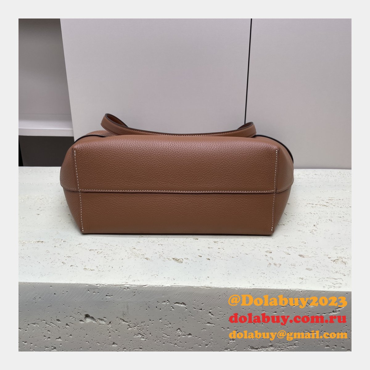 Luxury Best Celine 116853 Medium Cabas Anais Cuir Triomphe