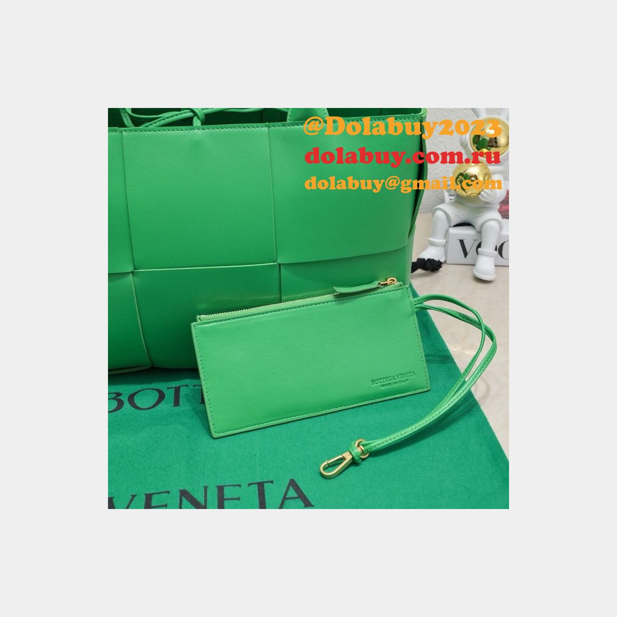 Luxury BOTTEGA VENETA Medium Arco Tote Bag 36CM