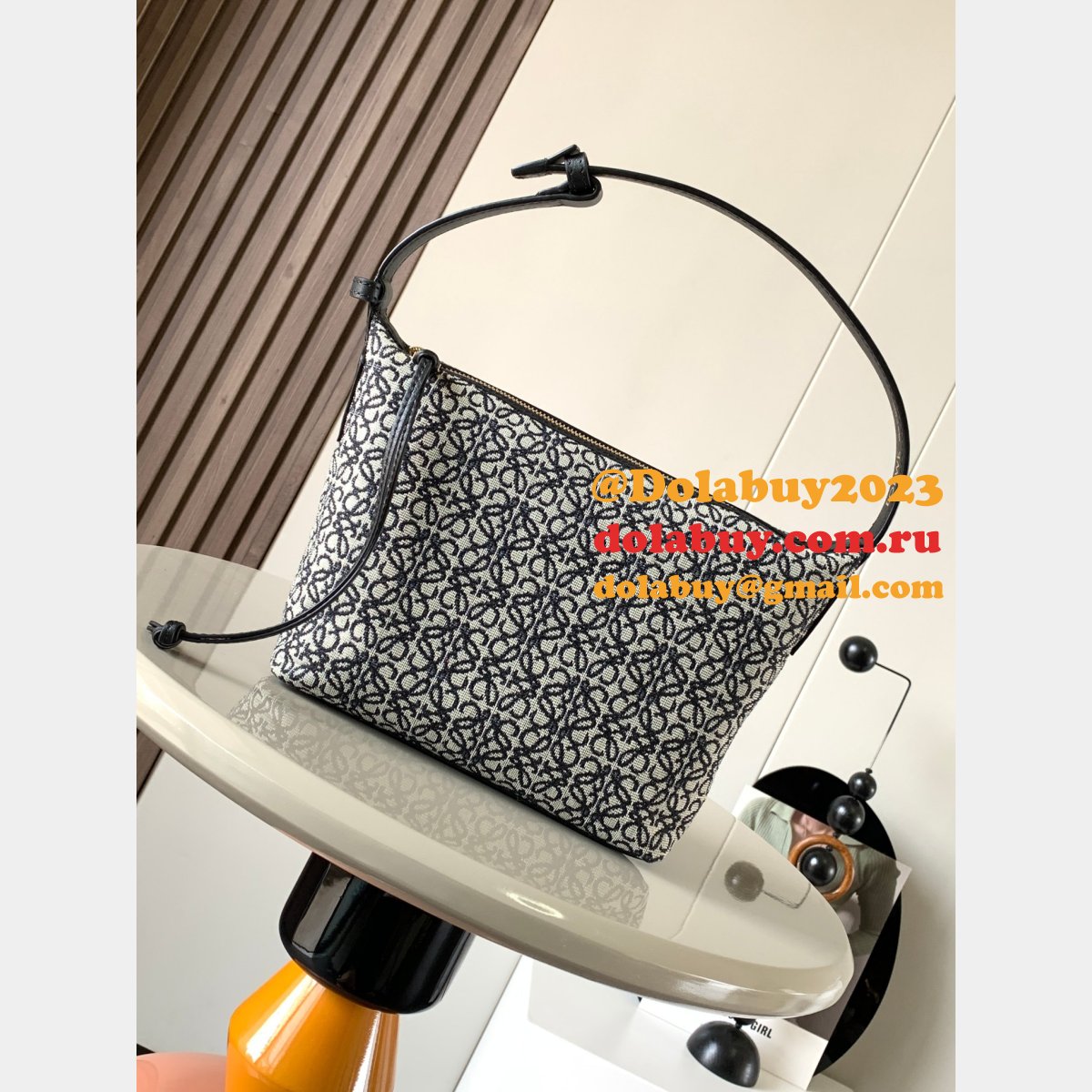 Luxury Cubi bag in Anagram jacquard and calfskin 21cm/35CM