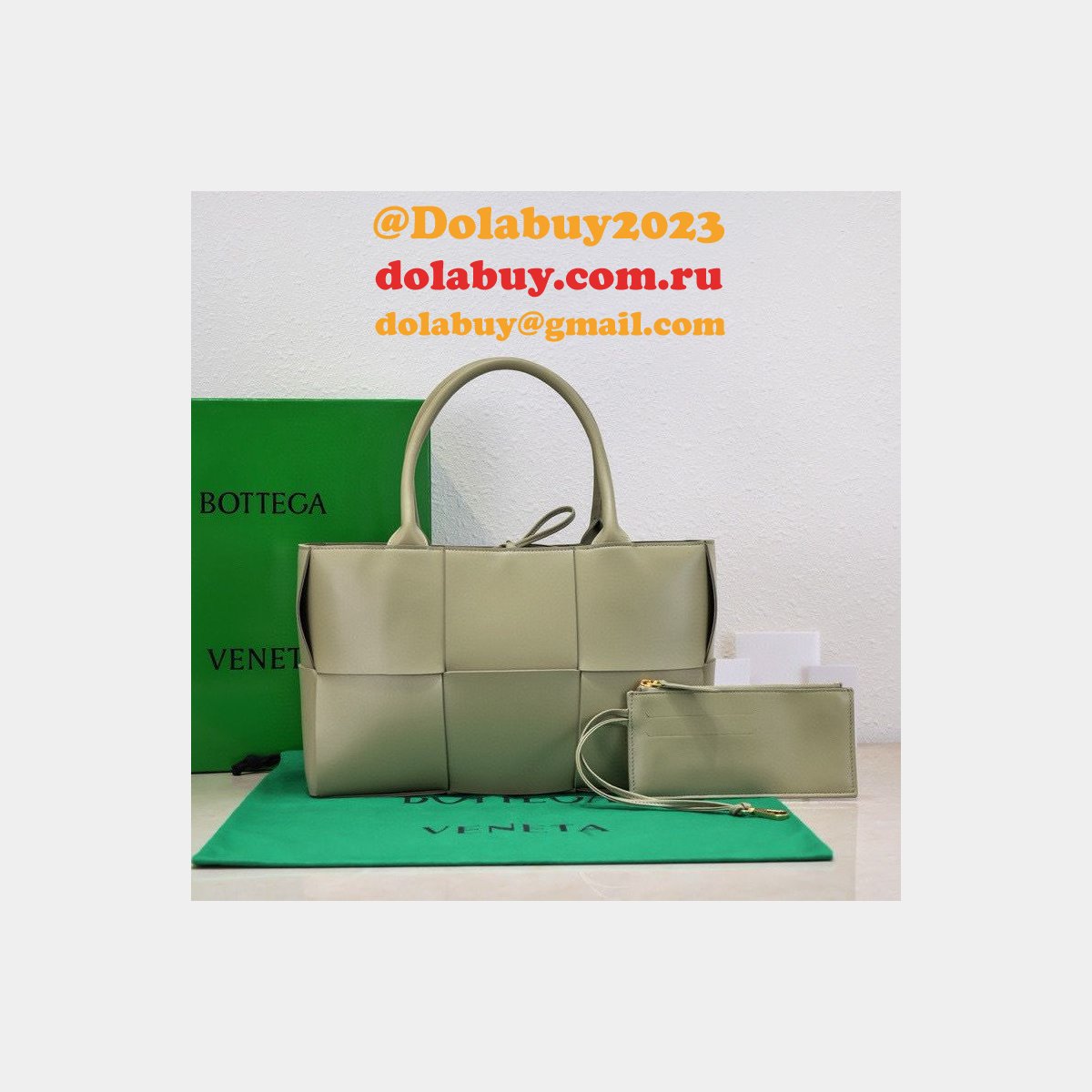 Perfect BOTTEGA VENETA Arco Small Tote Bag 30CM