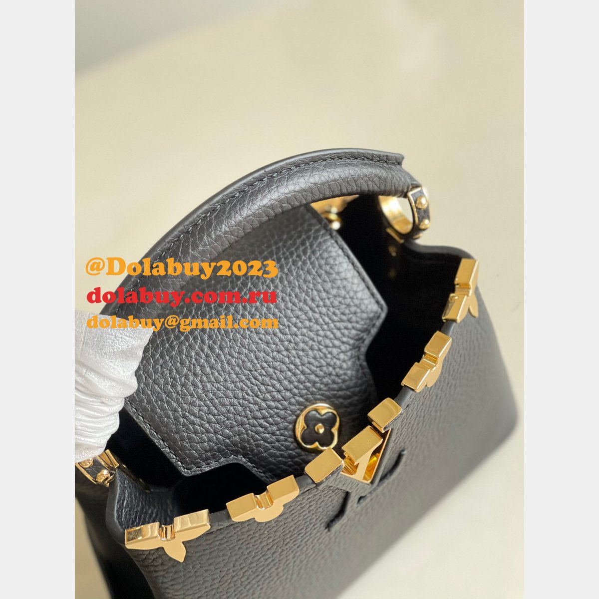 Designer Louis Vuitton Replica Black/White Capucines Mini Capucines M56669 Handbags