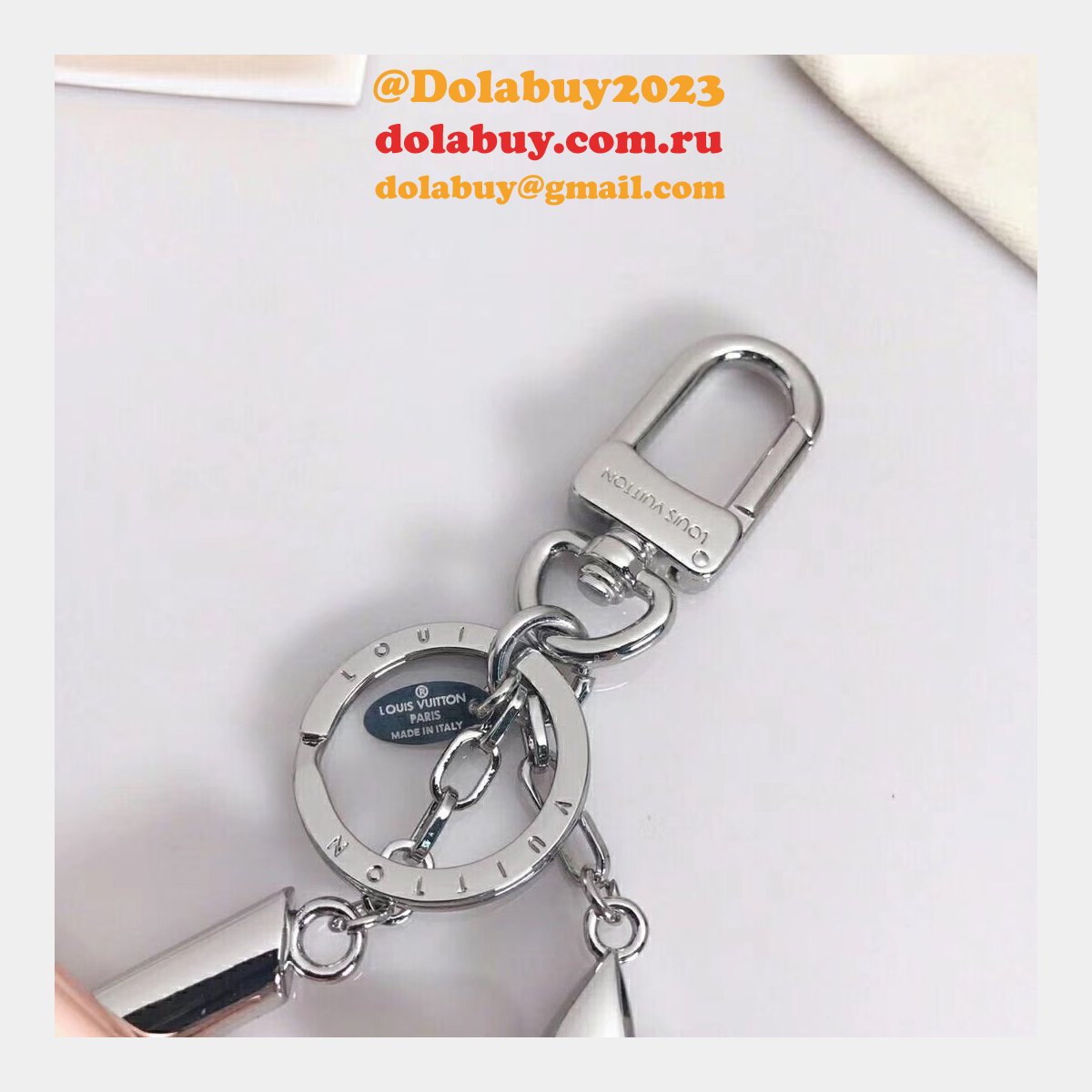 Louis Vuitton Twist bag charm M68197 Gold/silvery