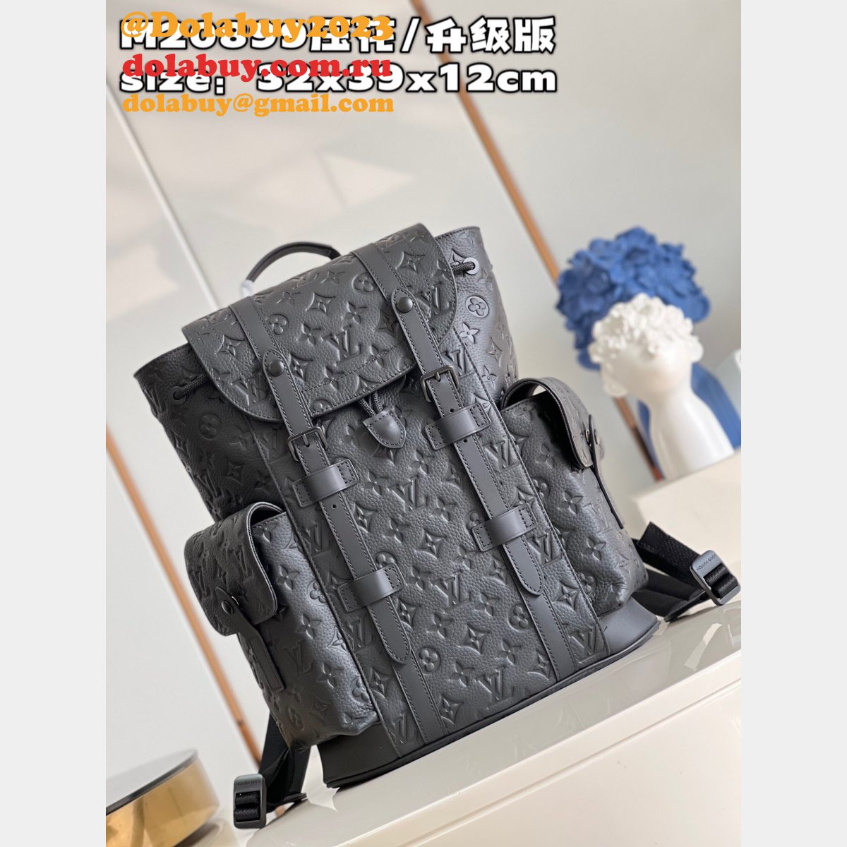 Louis Vuitton Christopher 7 Star M20899 Taurillon Men Bag