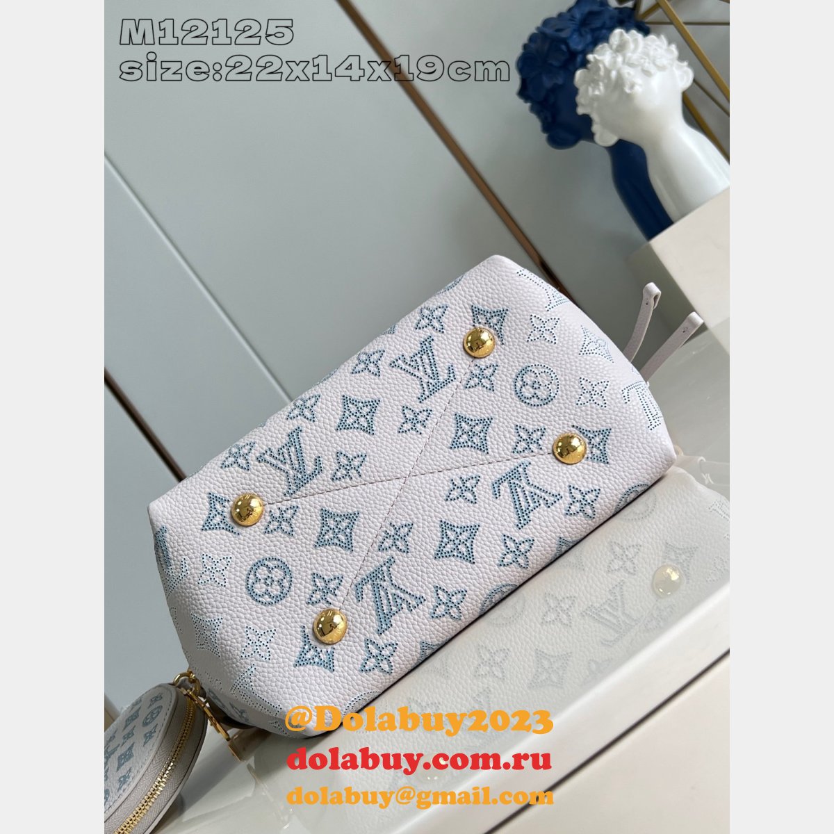 Perfect Louis Vuitton Bella Mahina M12125 Replica Bag