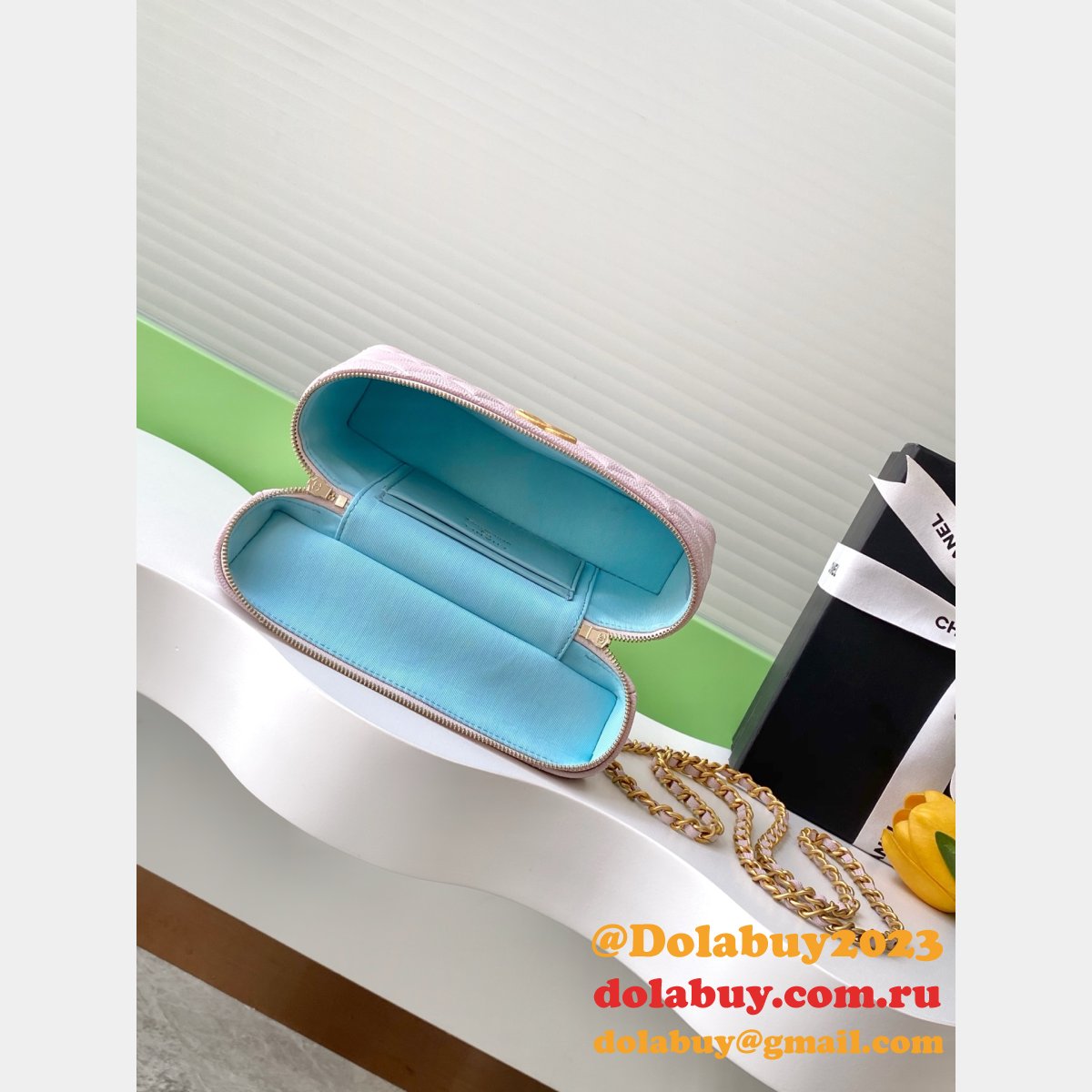 Replica AP4483 Classic Clutch With Chain Knockoff Bag