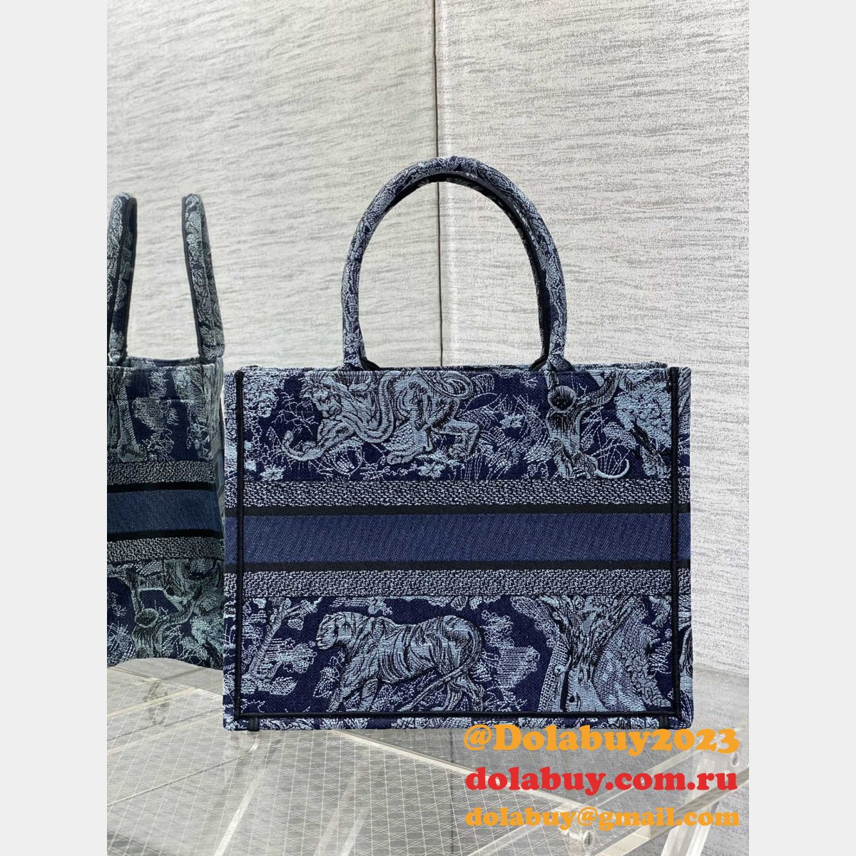 High-quality Dior CD Book Tote 26/36/41cm Replica Bags Online