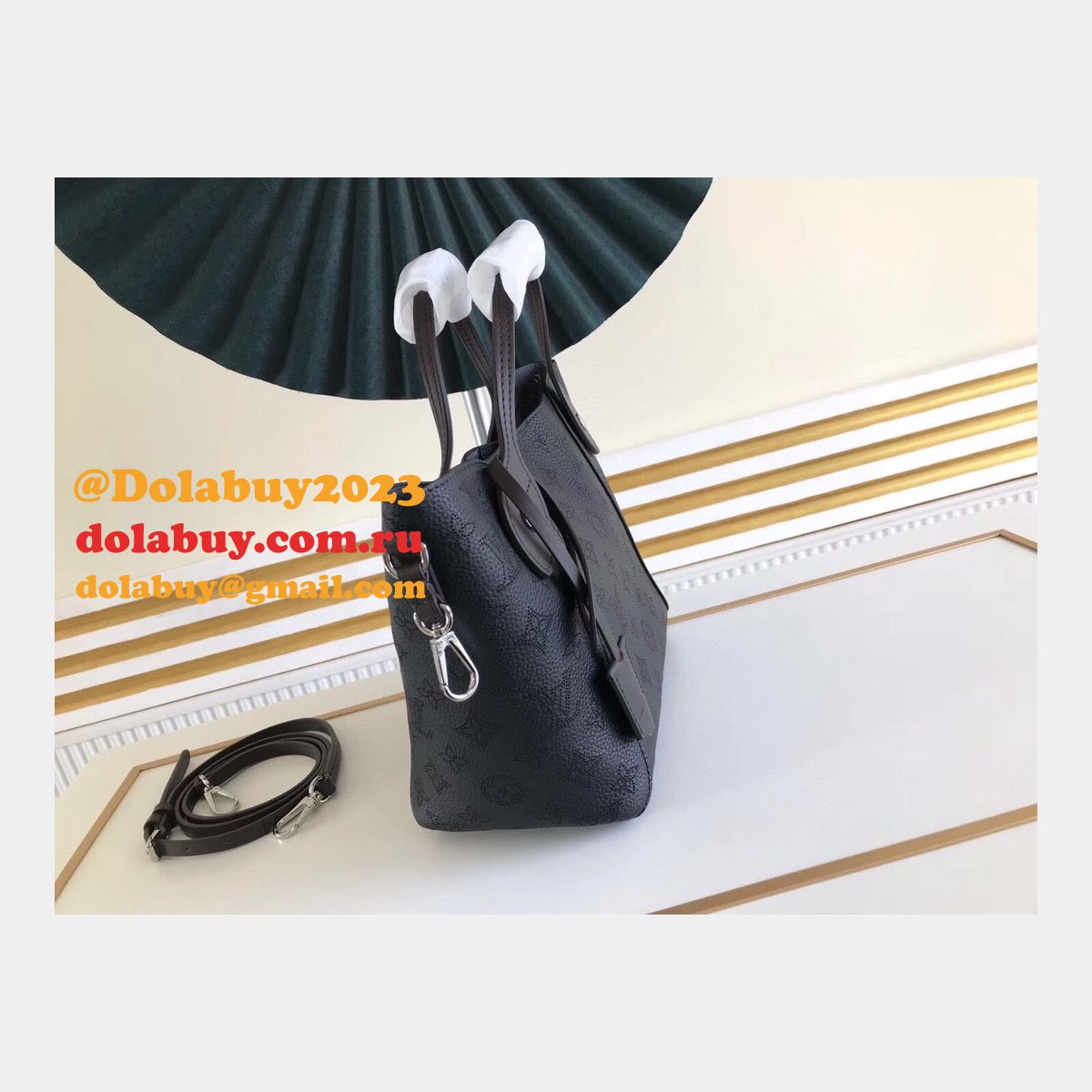 7 Star Louis Vuitton Mahina M54353/M54350 Hina Handbags