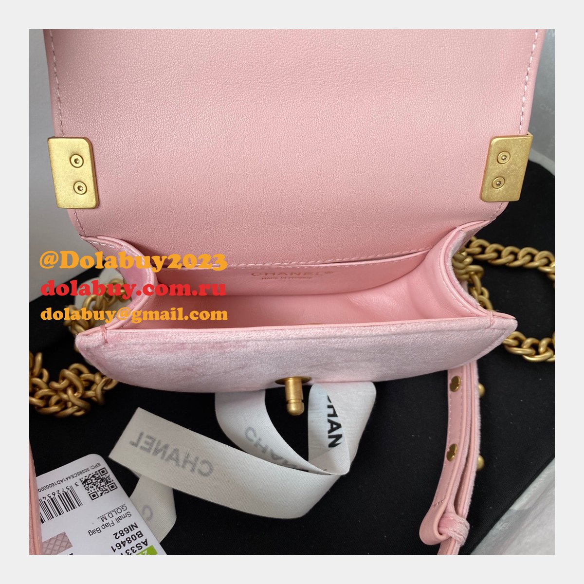 Wholesale Cheap 1:1 Replica AS3315 Messenger Boy Handbags