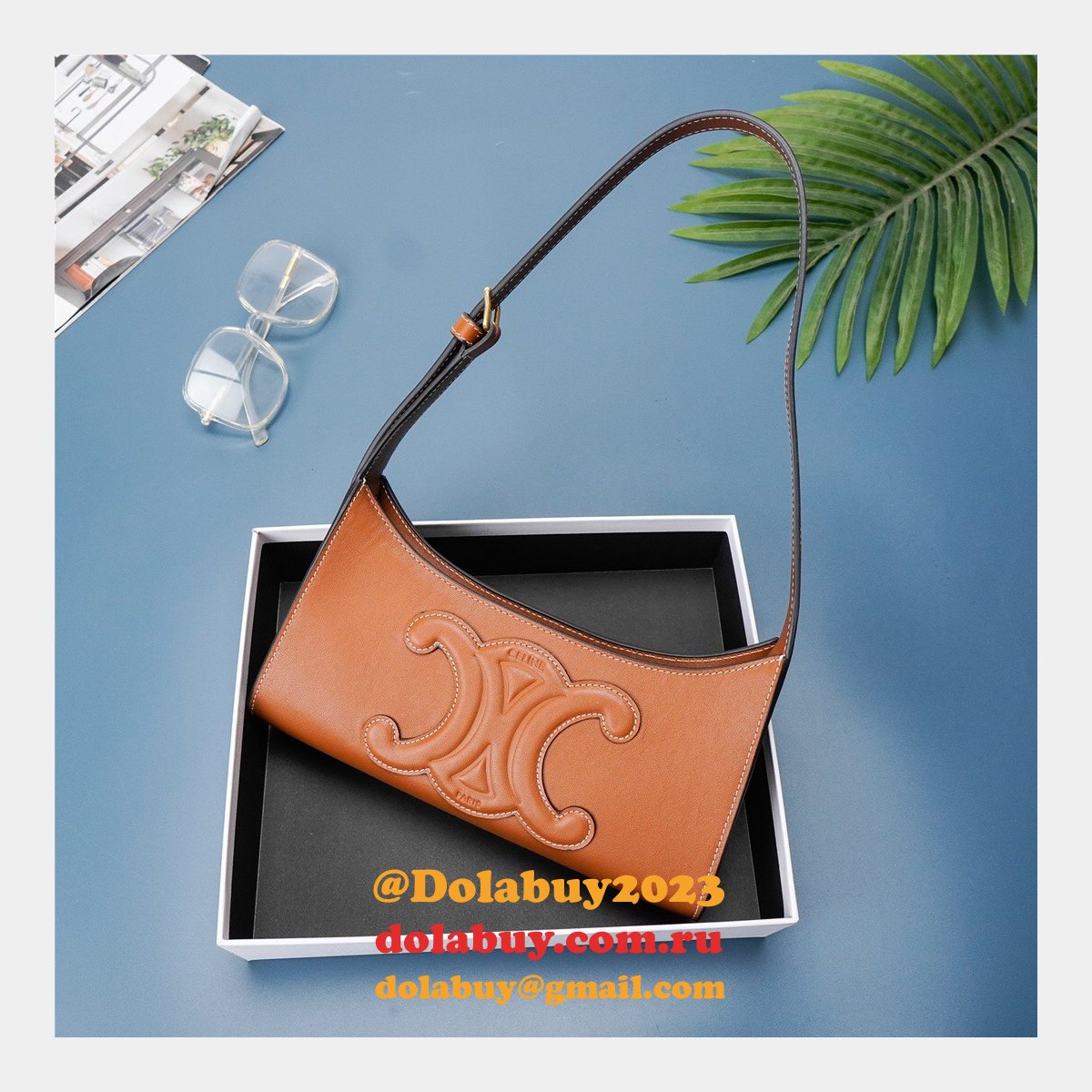 Shop Designer Celine Shoulder bag cuir triomphe 198153 smooth