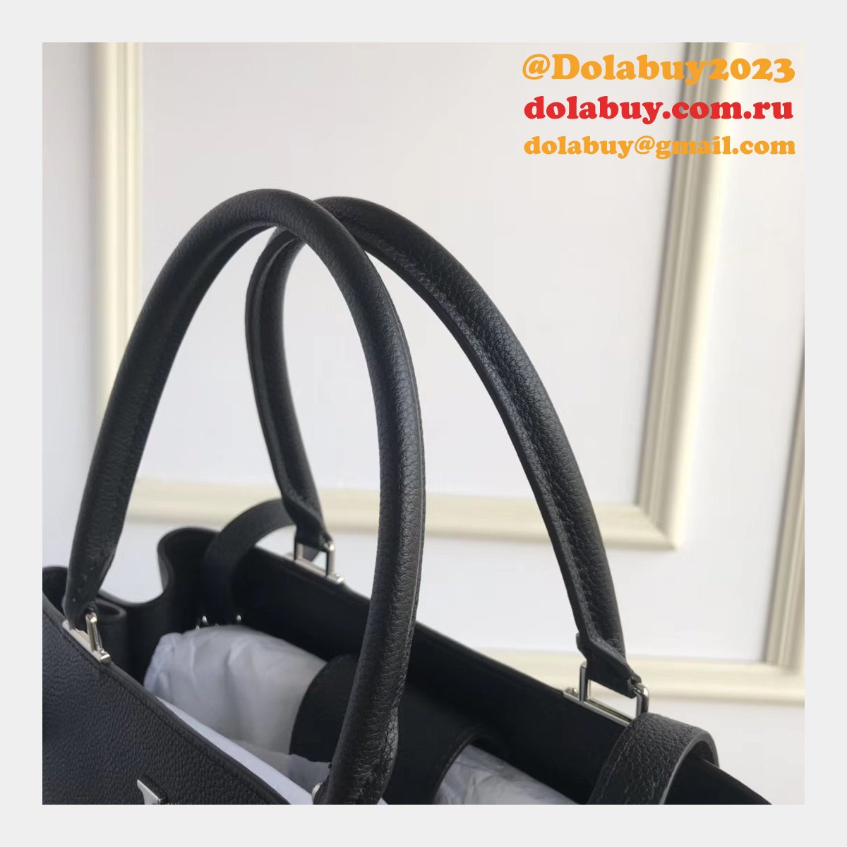 Replica Louis Vuitton UK M53730 Lockme Day Calf Leather Tote Bag