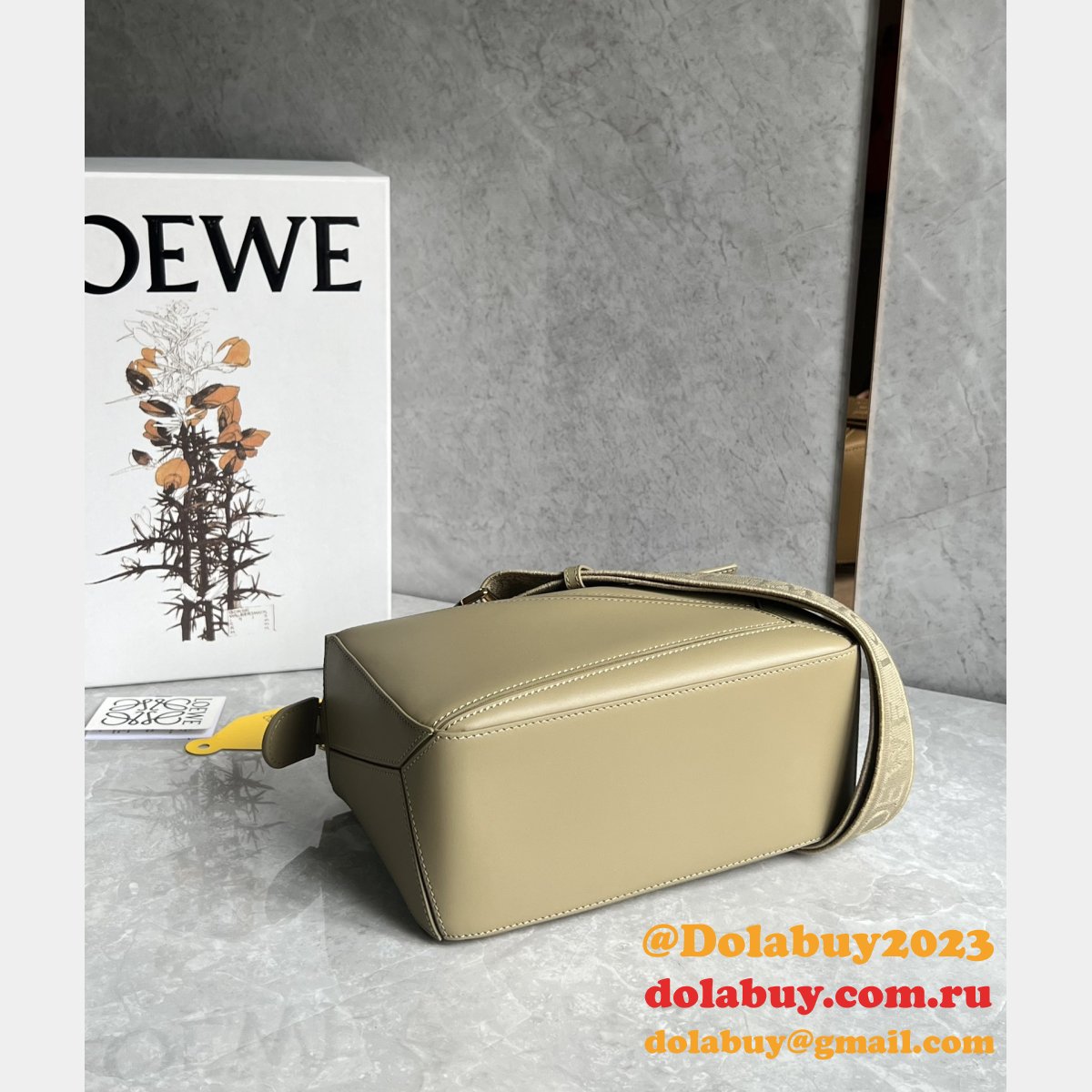 Inspired Loewe Small Puzzle Bag In Satin Calfskin 24CM With Strap