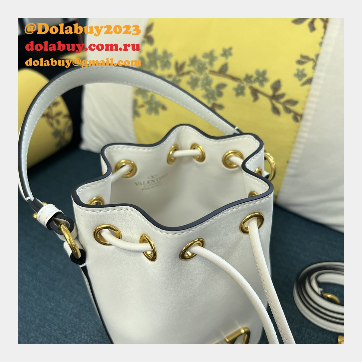 Perfect Wholesale VALENTINO GARAVANI V MINI BASKET HANDBAG