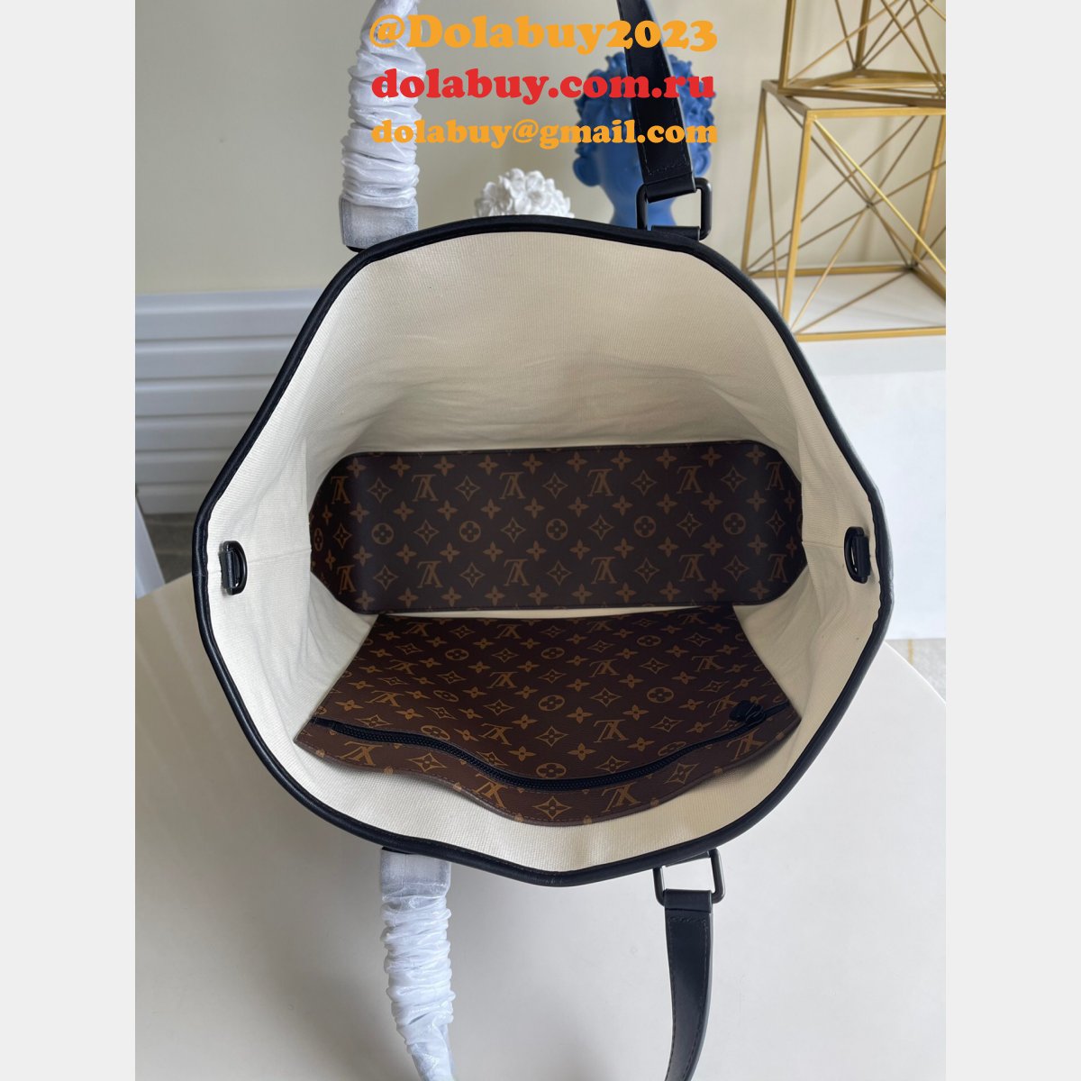 AAA Handbags your Louis Vuitton replica M45733 Weekend Tote GM