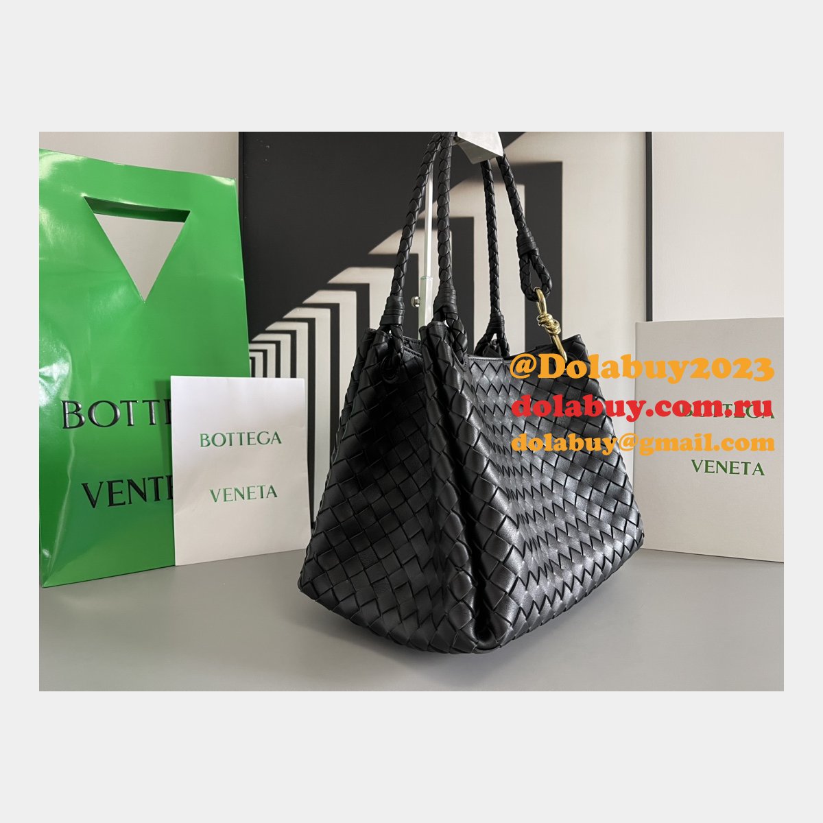 Luxury BV intrecciato 796571 Braided leather shoulder bag