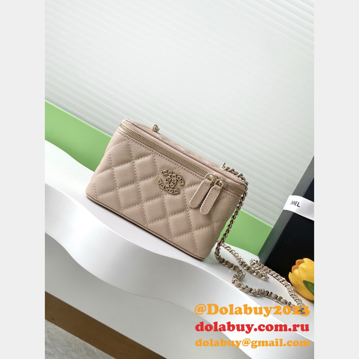 Luxury Long Vanity AP4530 Replica Chain Shiny Bag