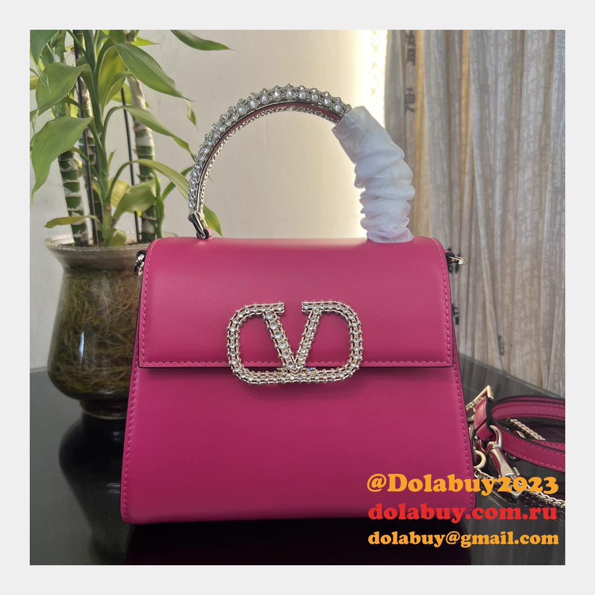 Top Quality Valentino VSLING Small Calf Handbag 2082