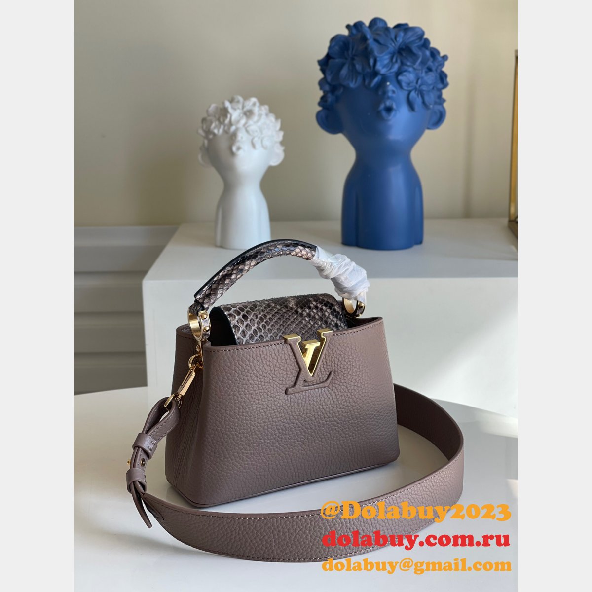 Where To Buy Fake Louis Vuitton Capucines M80007/M80421/M80041 Taurillon Bag