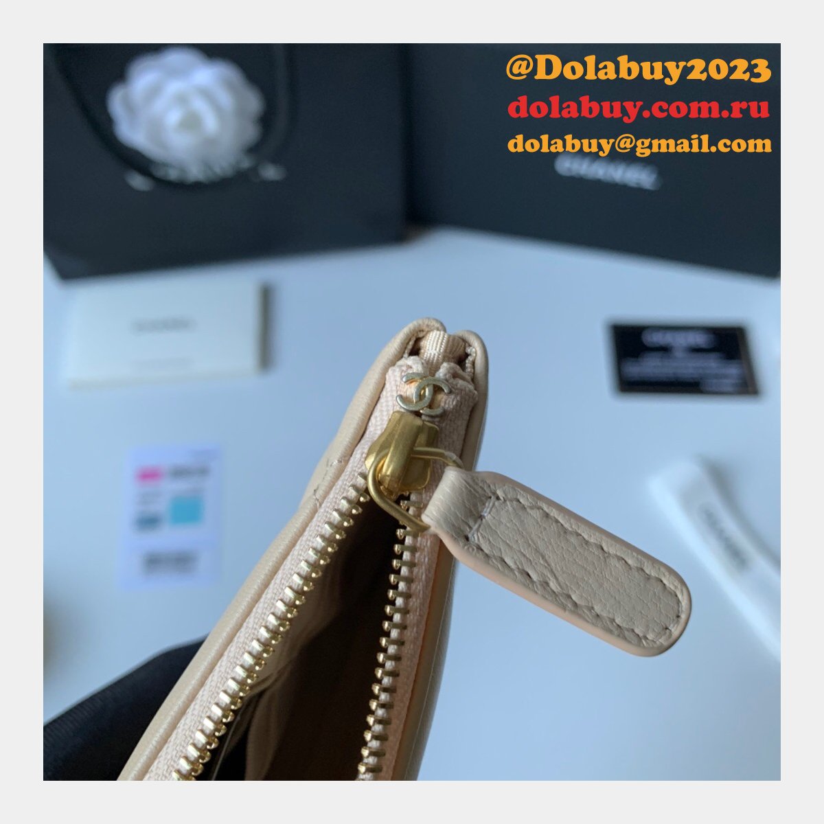 Hot Replica 19 Lambskin Small Pouch AP1059 Bag