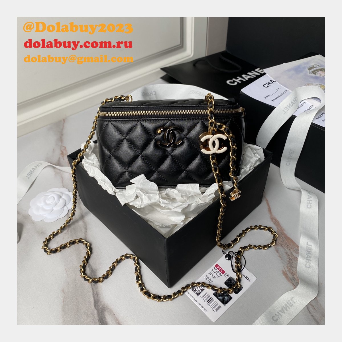 Top Quality Vanity AP3940 Classic Chain Replica Bag Black/White