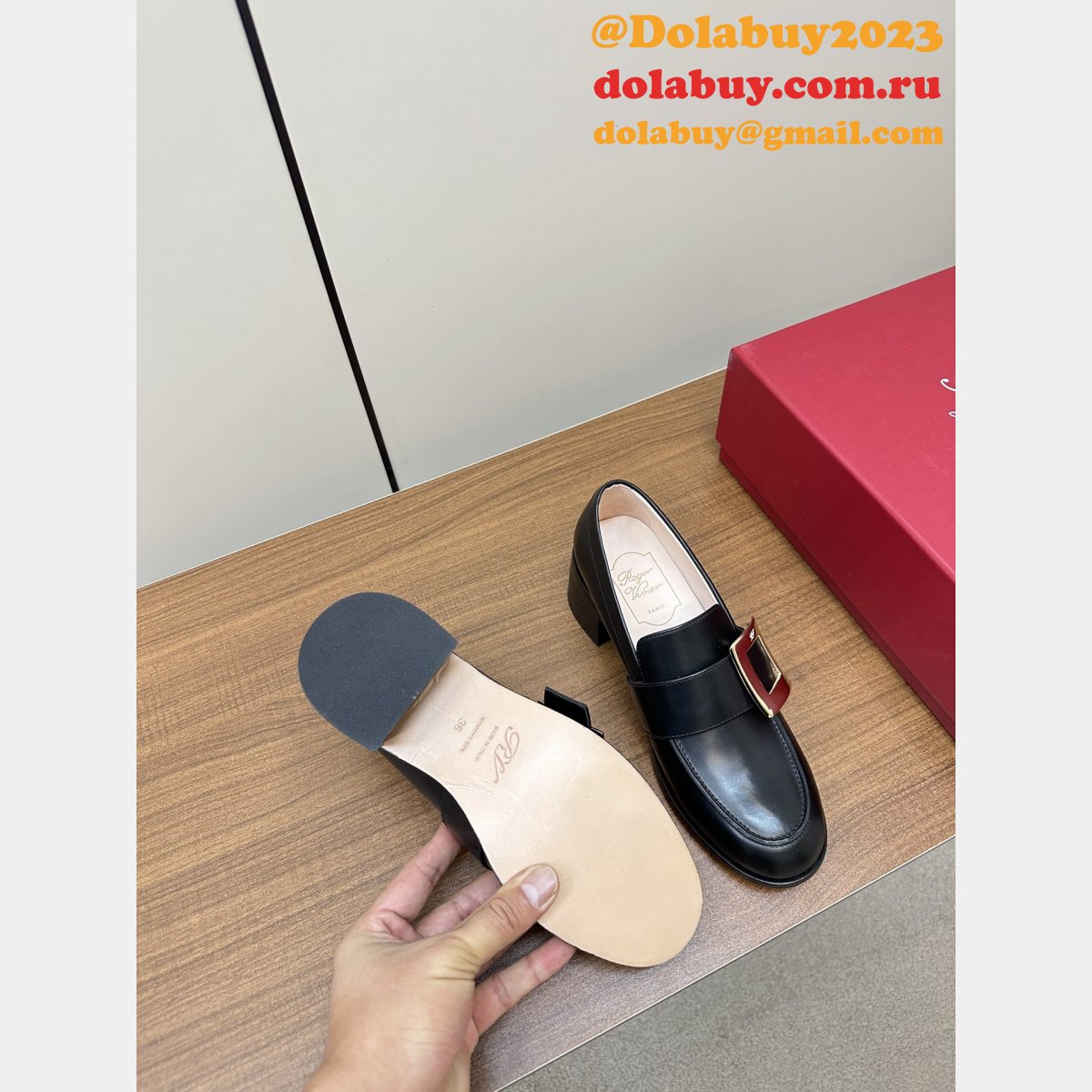 Roger Vivier Viv Replica Rangers Buckle-embellished Loafers Shoes