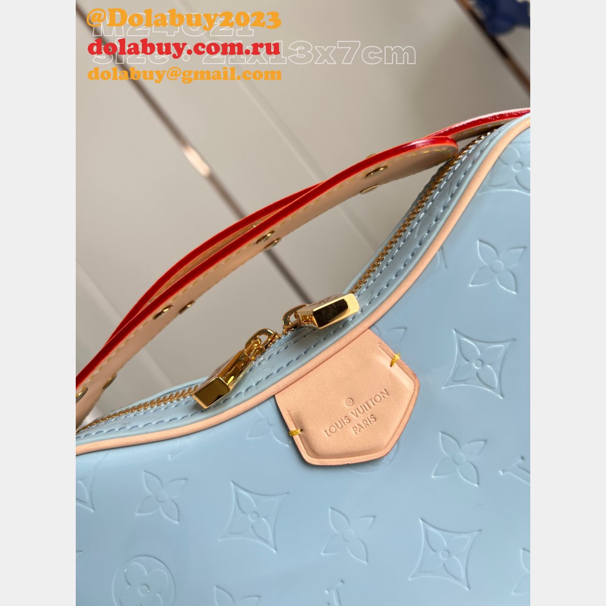 Croissant M24021/M24020 Monogram Vernis Luxury Louis Vuitton Replicas Bag