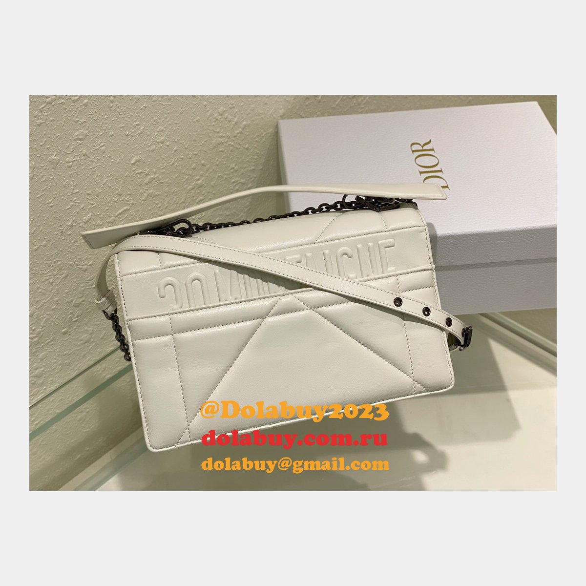 Christian Dior AAA+ Replica M5821 The Best Tote Bag