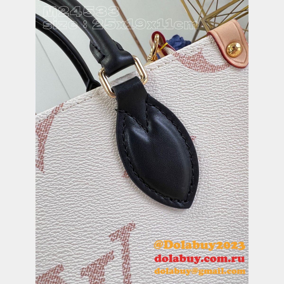 Perfect Coussin Louis Vuitton M24533 Replica Store