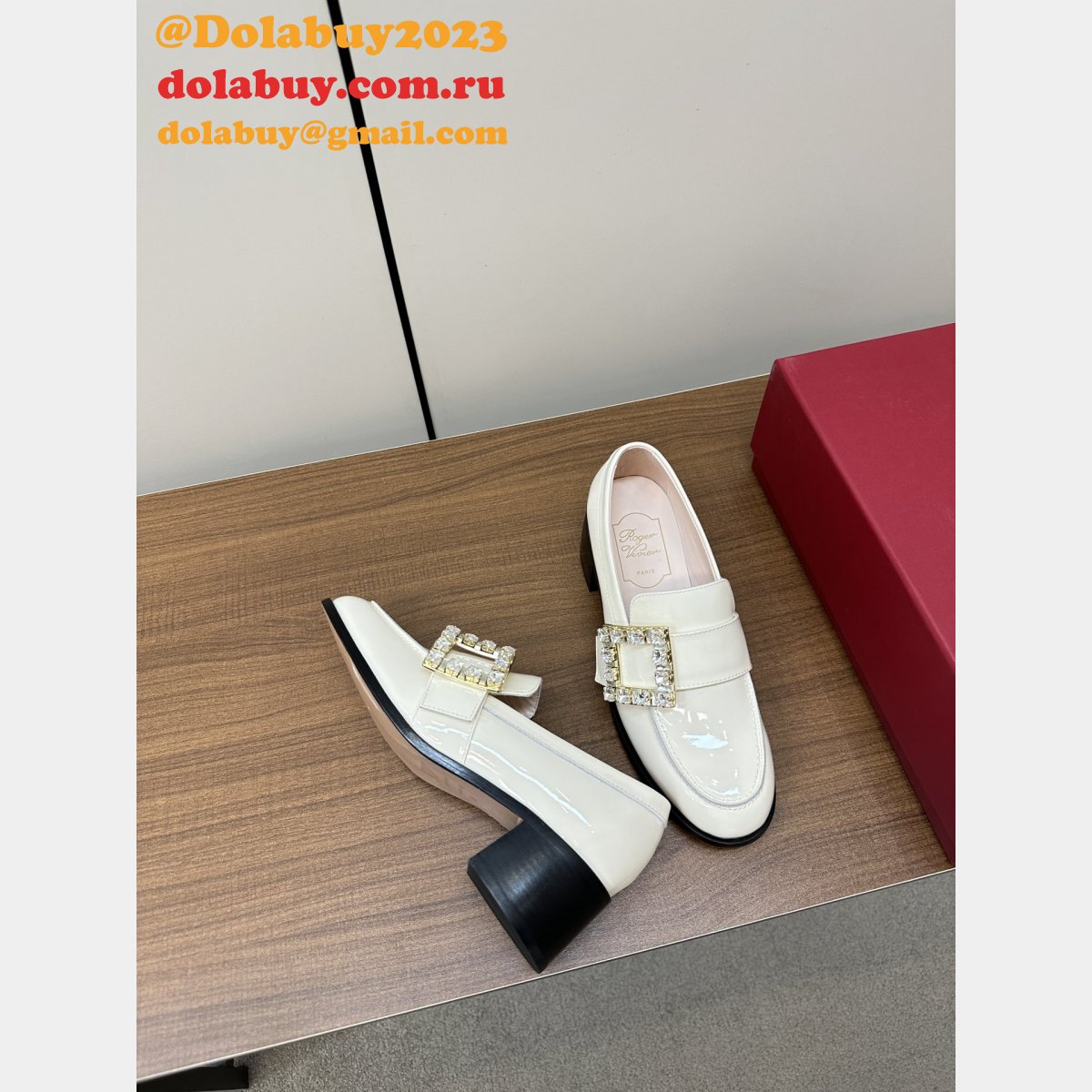 Roger Vivier Viv Replica Rangers Buckle-embellished Loafers Shoes