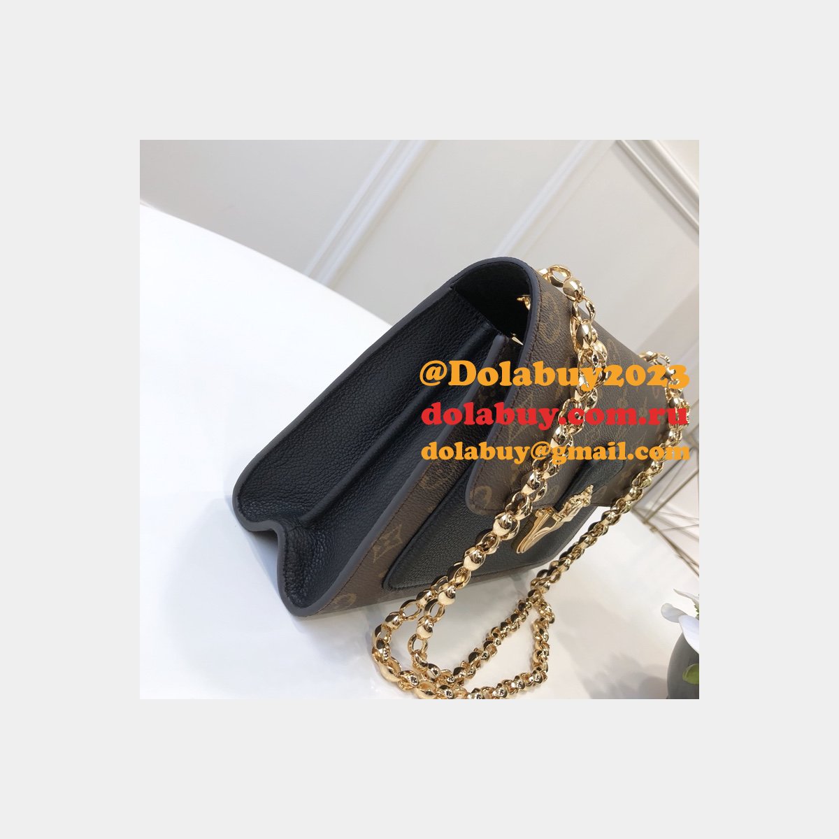 Louis Vuitton Replicas Monogram Canvas M41730 Leather Handbag Victoire