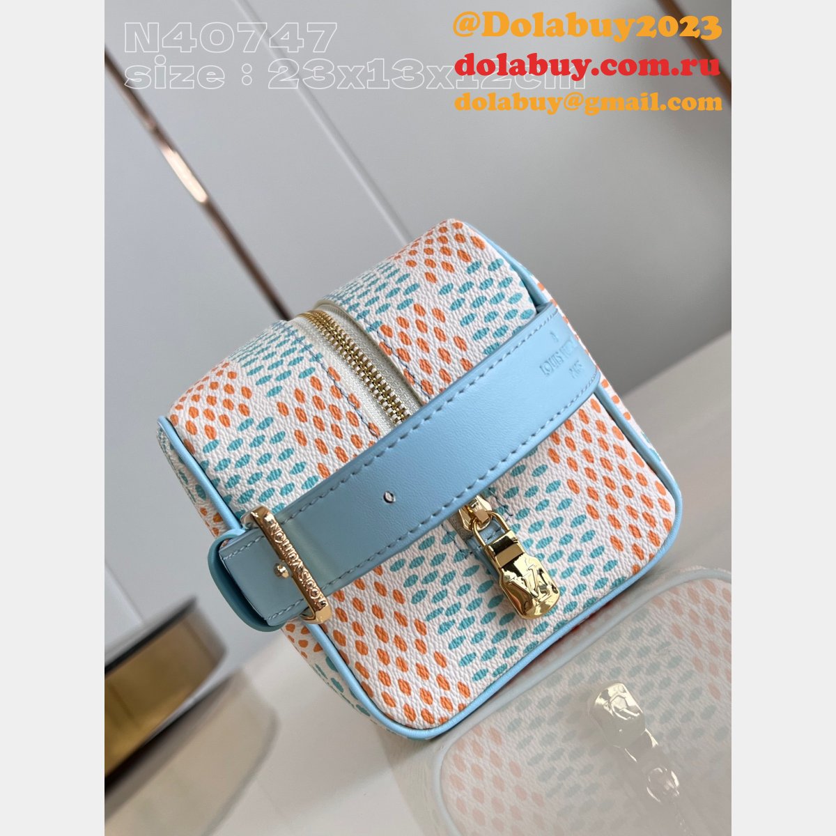 High Top Replicas Locker Dopp Kit N40747 Louis Vuitton Bag