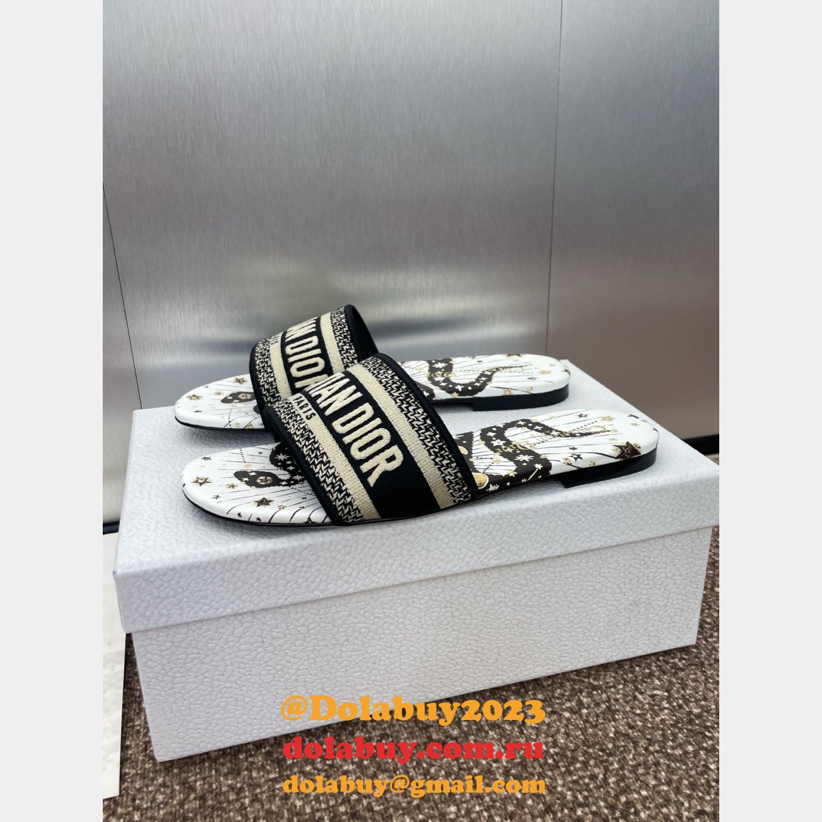 7 Star Dior Dway Slide Flat